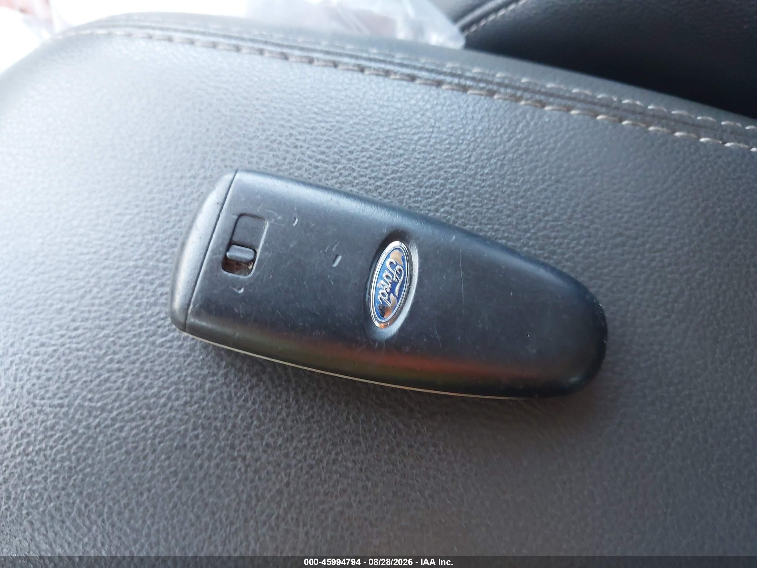 2014 Ford Escape Titanium Silver vin: 1FMCU9J92EUE37657
