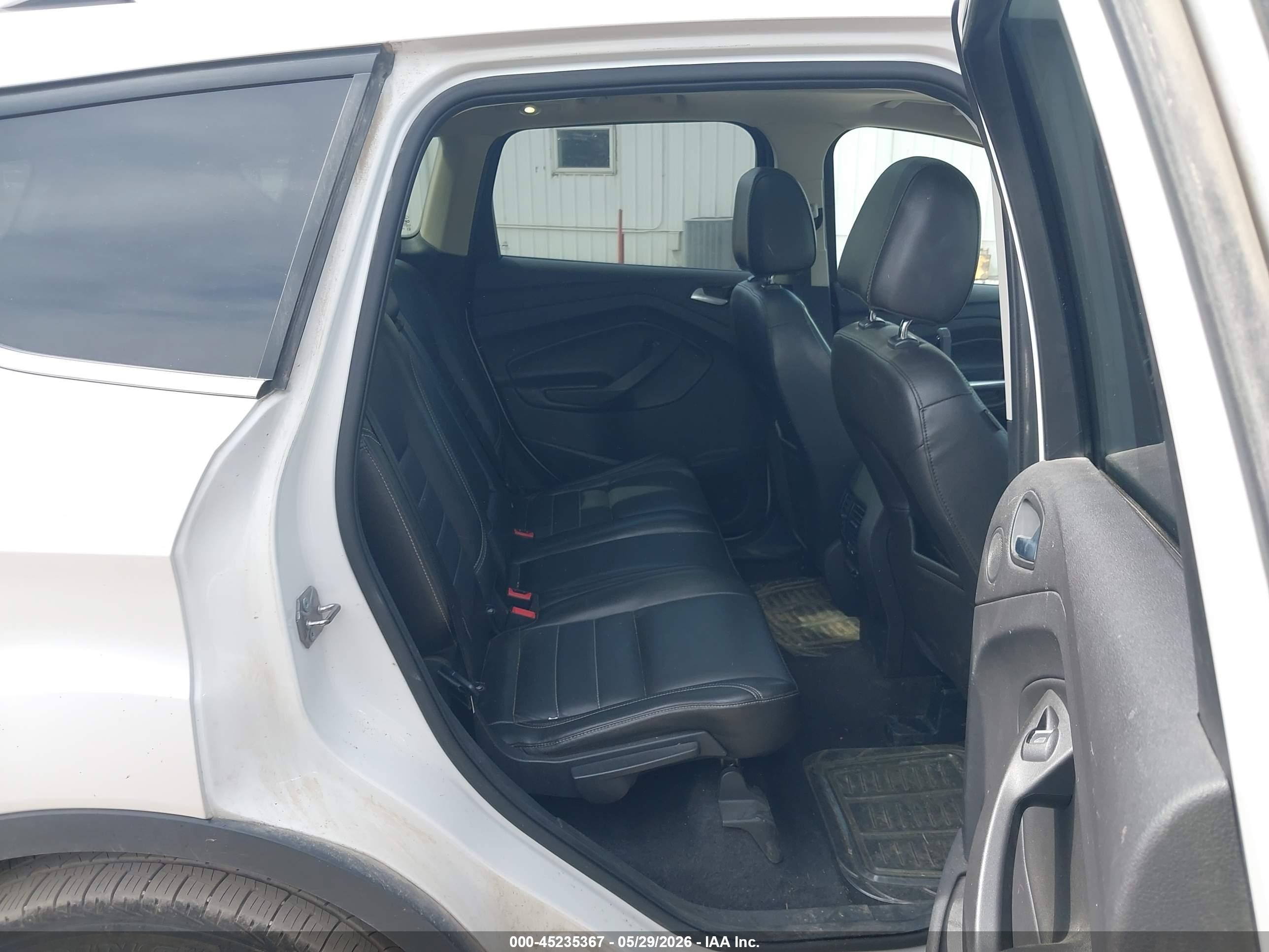 2015 Ford Escape Titanium Белый vin: 1FMCU9J92FUB90223