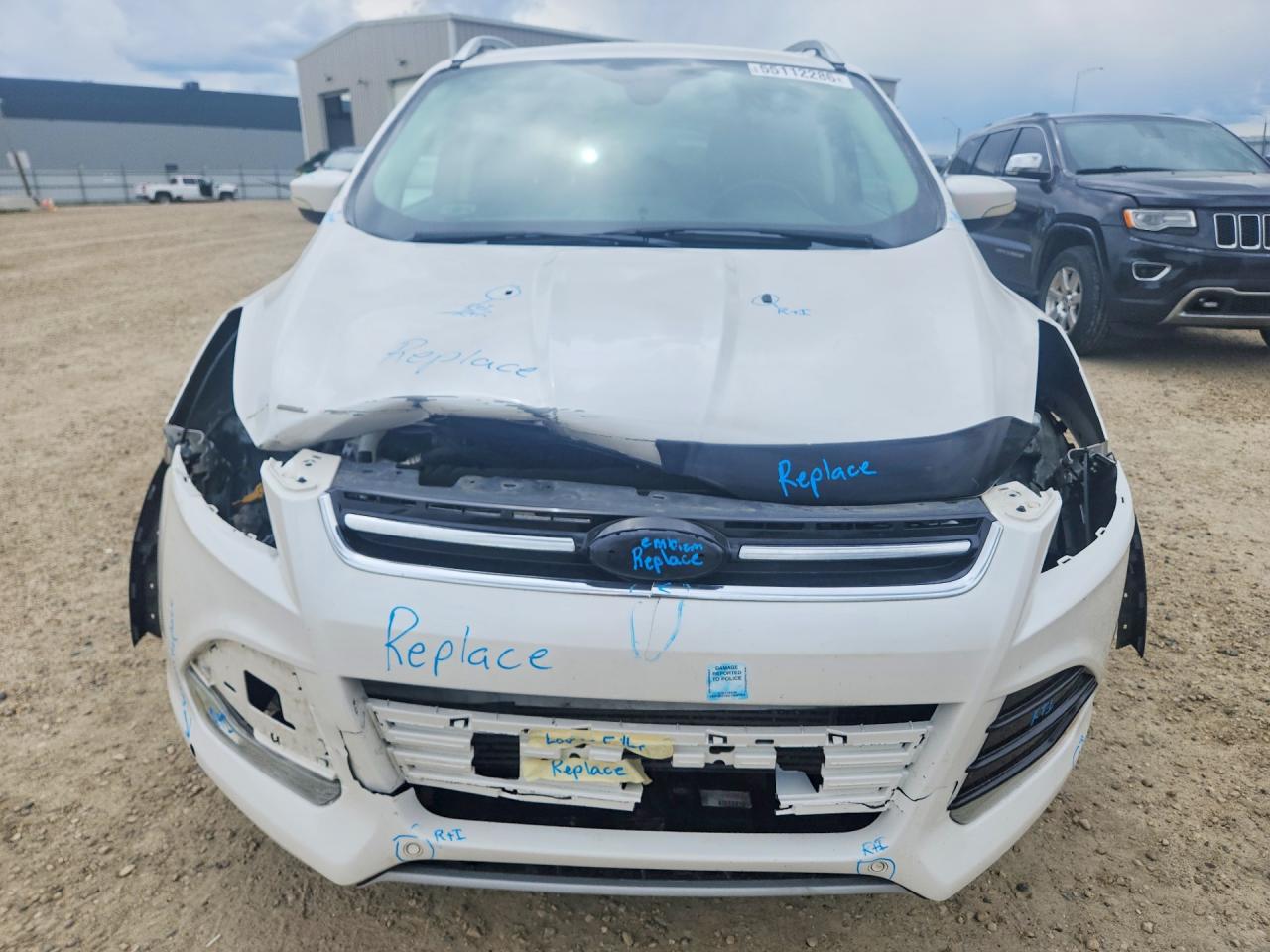 2015 Ford Escape Titanium White vin: 1FMCU9J92FUC46807