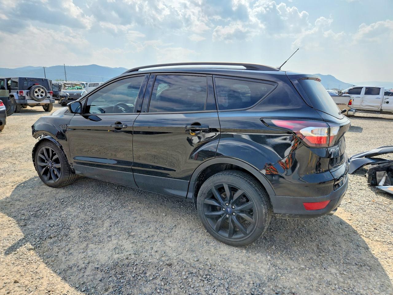 2017 Ford Escape Titanium Black vin: 1FMCU9J92HUD96970