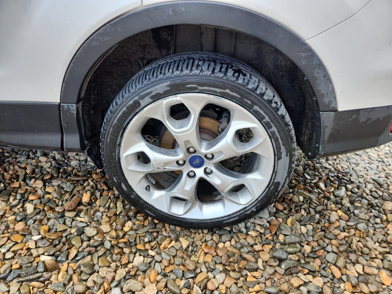 2014 Ford Escape Titanium White vin: 1FMCU9J93EUB72344 Damage: Left Rear Wheel, Curb Rash, > 12 Inches