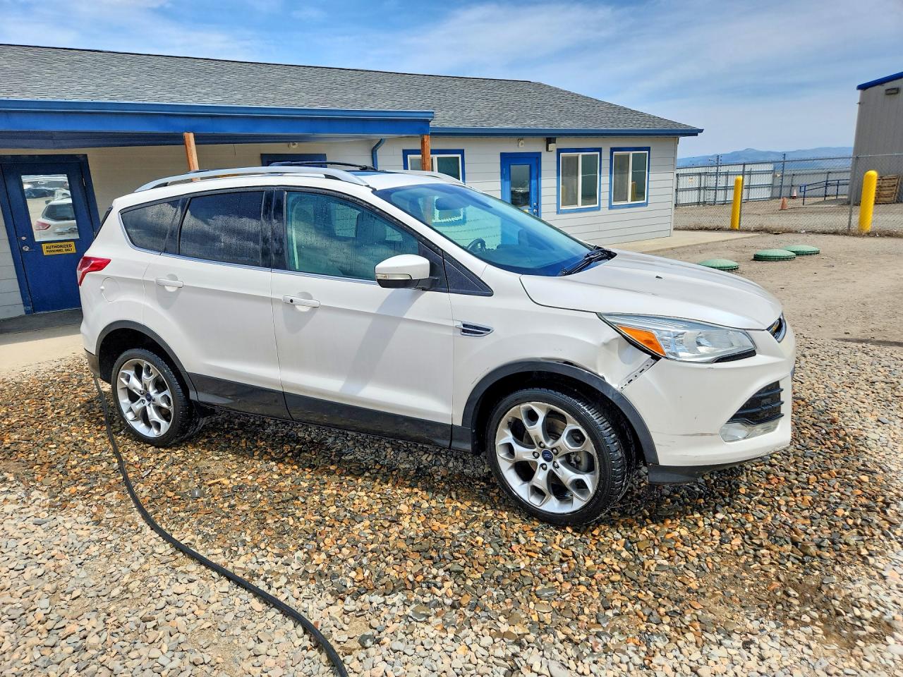 2014 Ford Escape Titanium White vin: 1FMCU9J93EUB72344