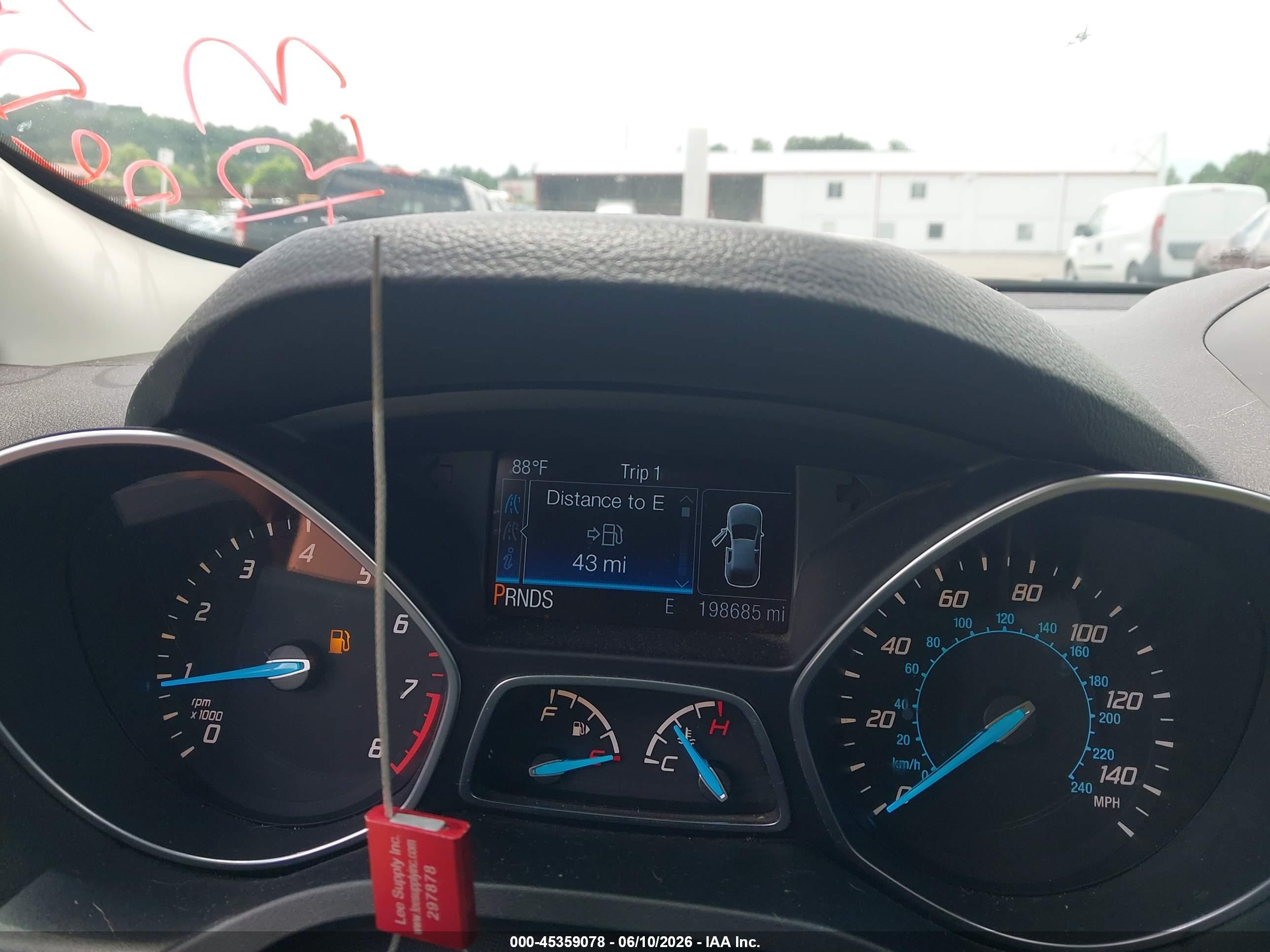 2014 Ford Escape Titanium White vin: 1FMCU9J93EUC24894