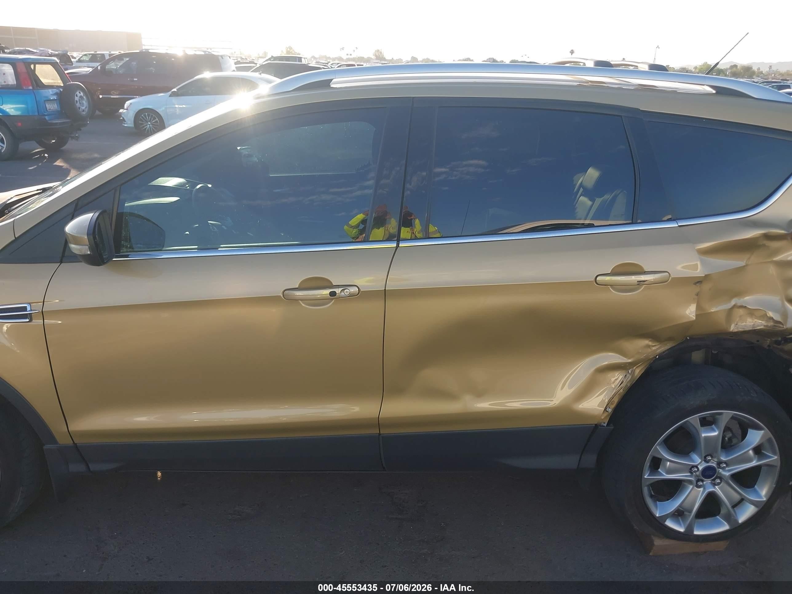 2014 Ford Escape Titanium Gold vin: 1FMCU9J93EUD88100
