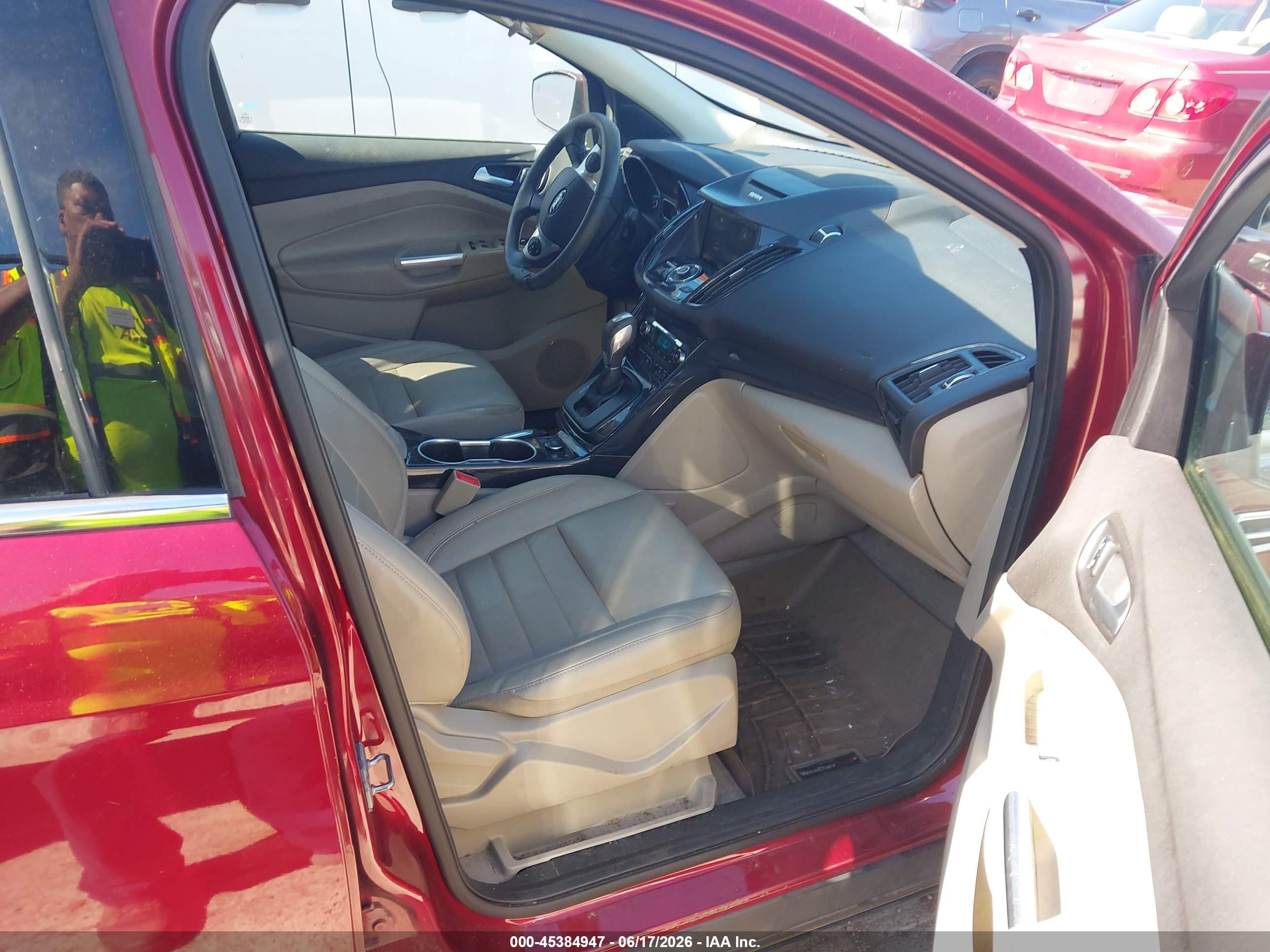 2014 Ford Escape Titanium Красный vin: 1FMCU9J93EUE24268