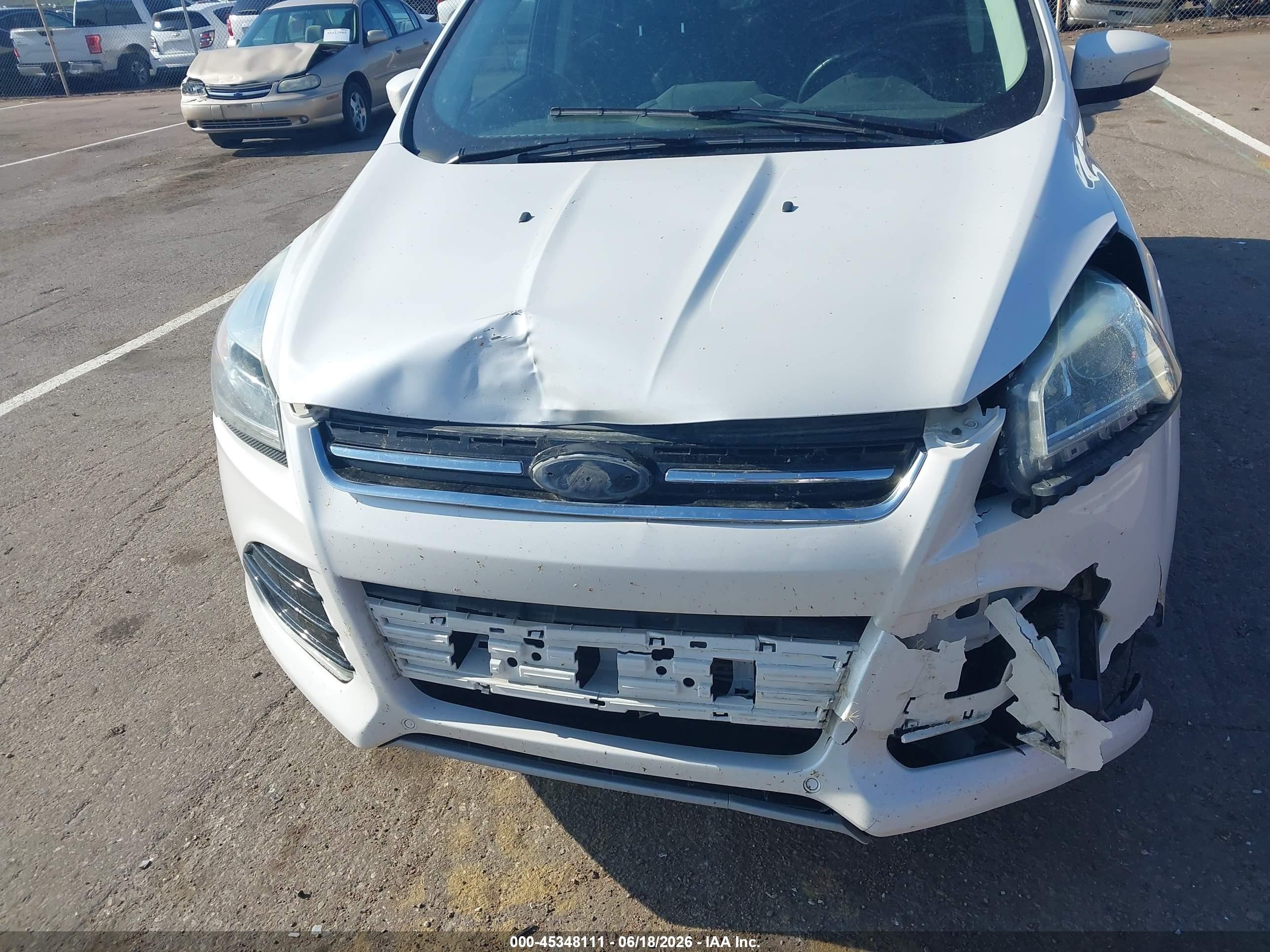 2014 Ford Escape Titanium White vin: 1FMCU9J93EUE40566