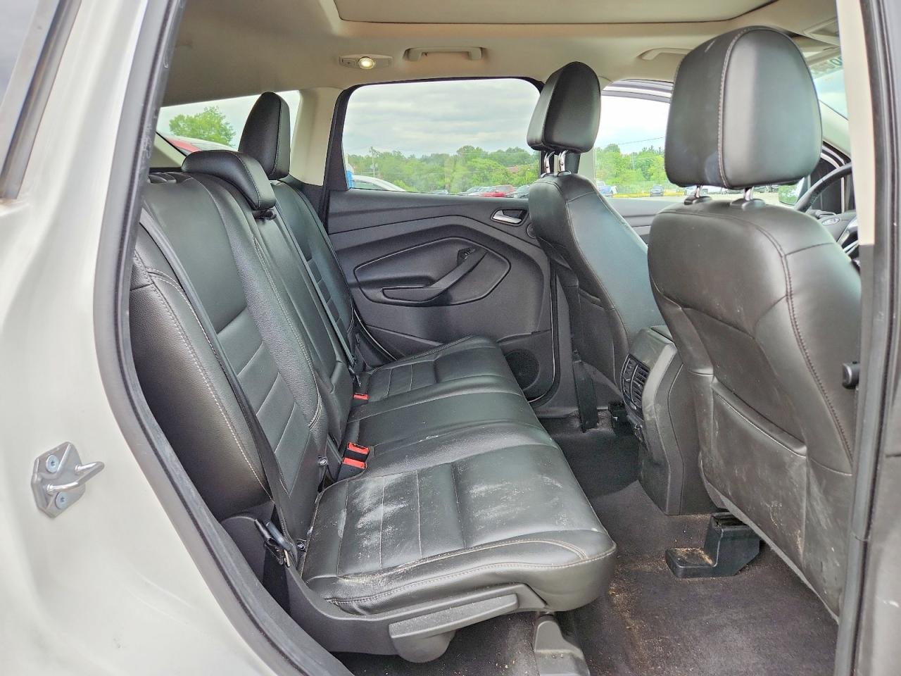 2015 Ford Escape Titanium White vin: 1FMCU9J93FUB29169