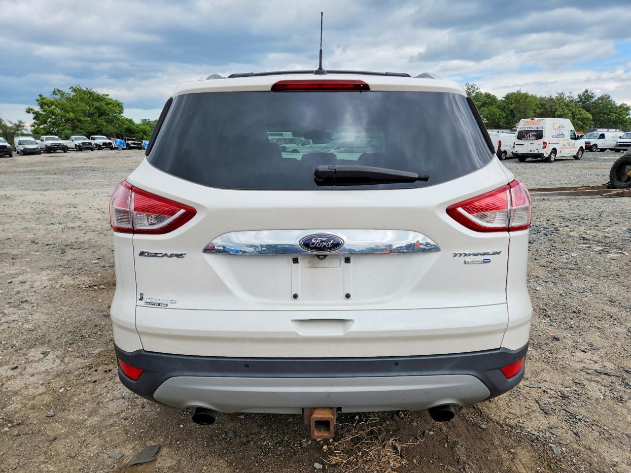 2015 Ford Escape Titanium White vin: 1FMCU9J93FUB29169