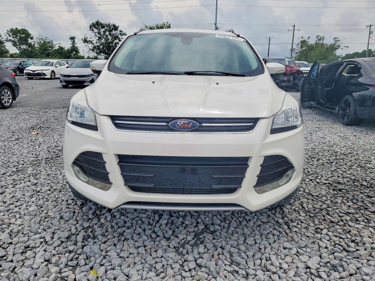 2015 Ford Escape Titanium White vin: 1FMCU9J93FUC01486