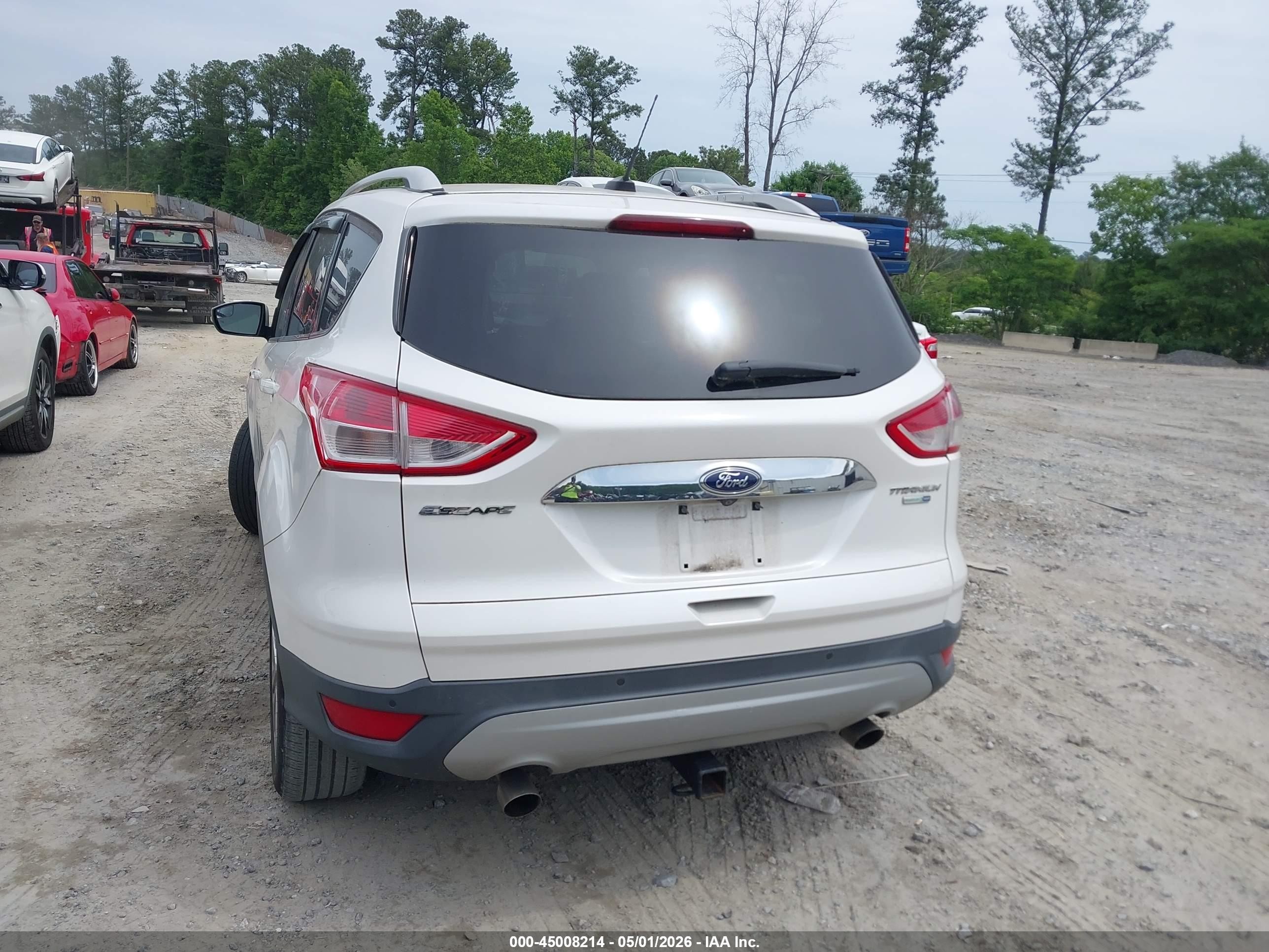 2015 Ford Escape Titanium White vin: 1FMCU9J93FUC67228