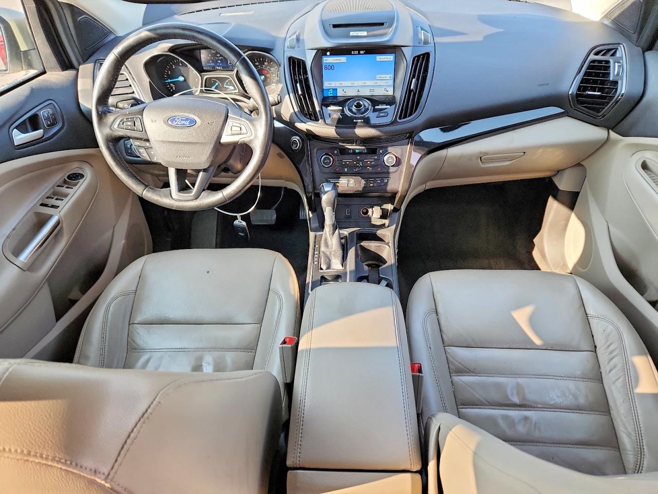 2017 Ford Escape Titanium Золотой vin: 1FMCU9J93HUE47537