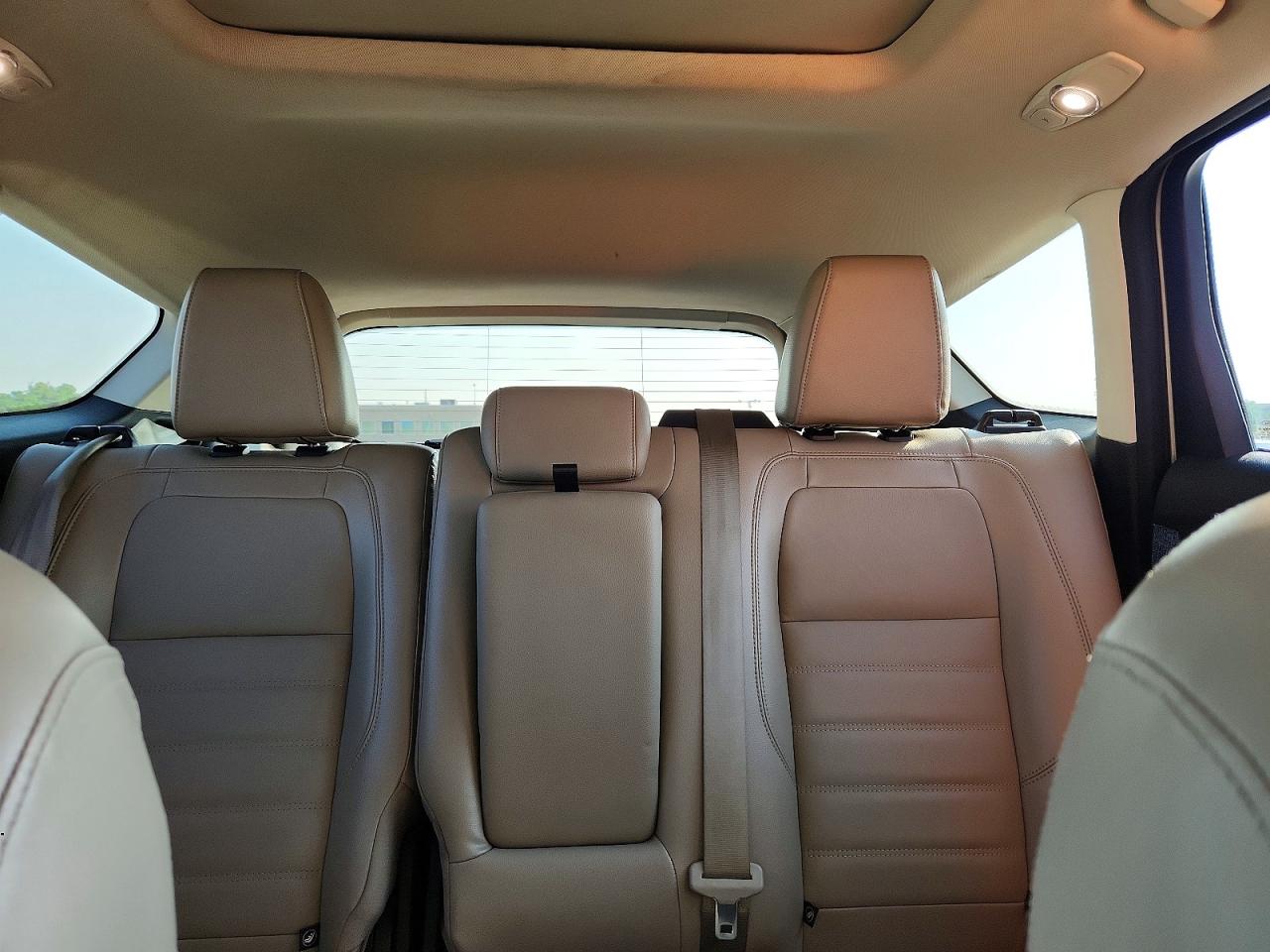 2017 Ford Escape Titanium Золотой vin: 1FMCU9J93HUE47537