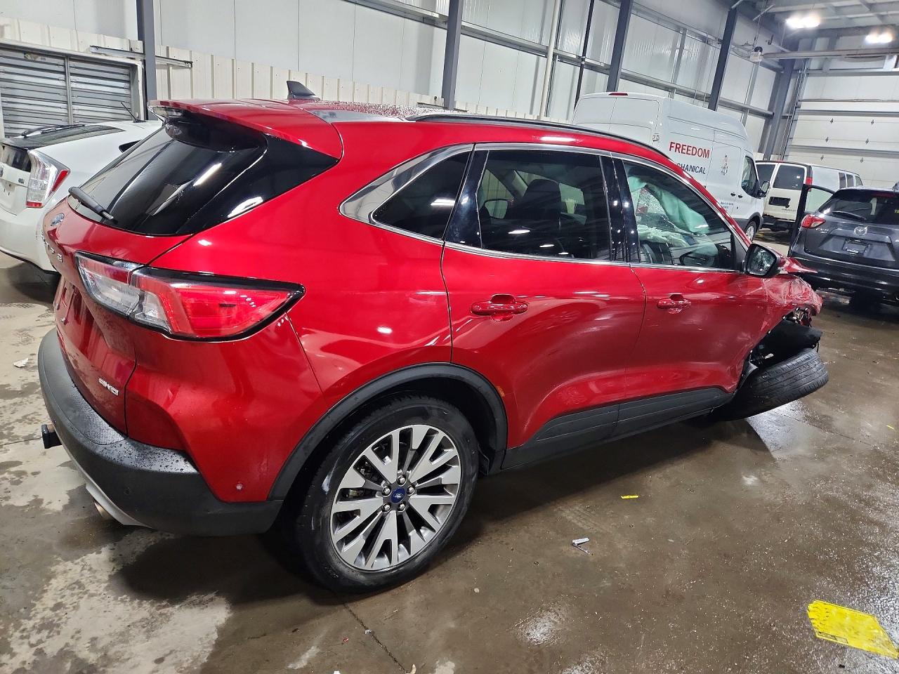 2020 Ford Escape Titanium Red vin: 1FMCU9J93LUC64969