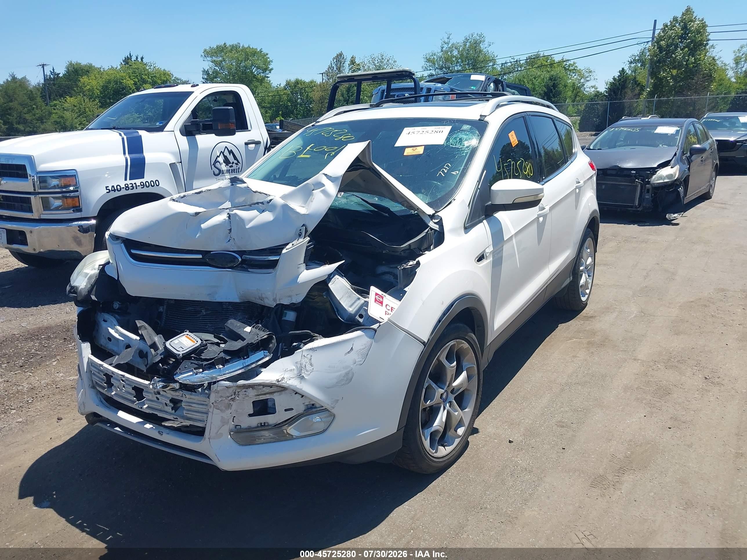 2013 Ford Escape Titanium White vin: 1FMCU9J94DUB05783
