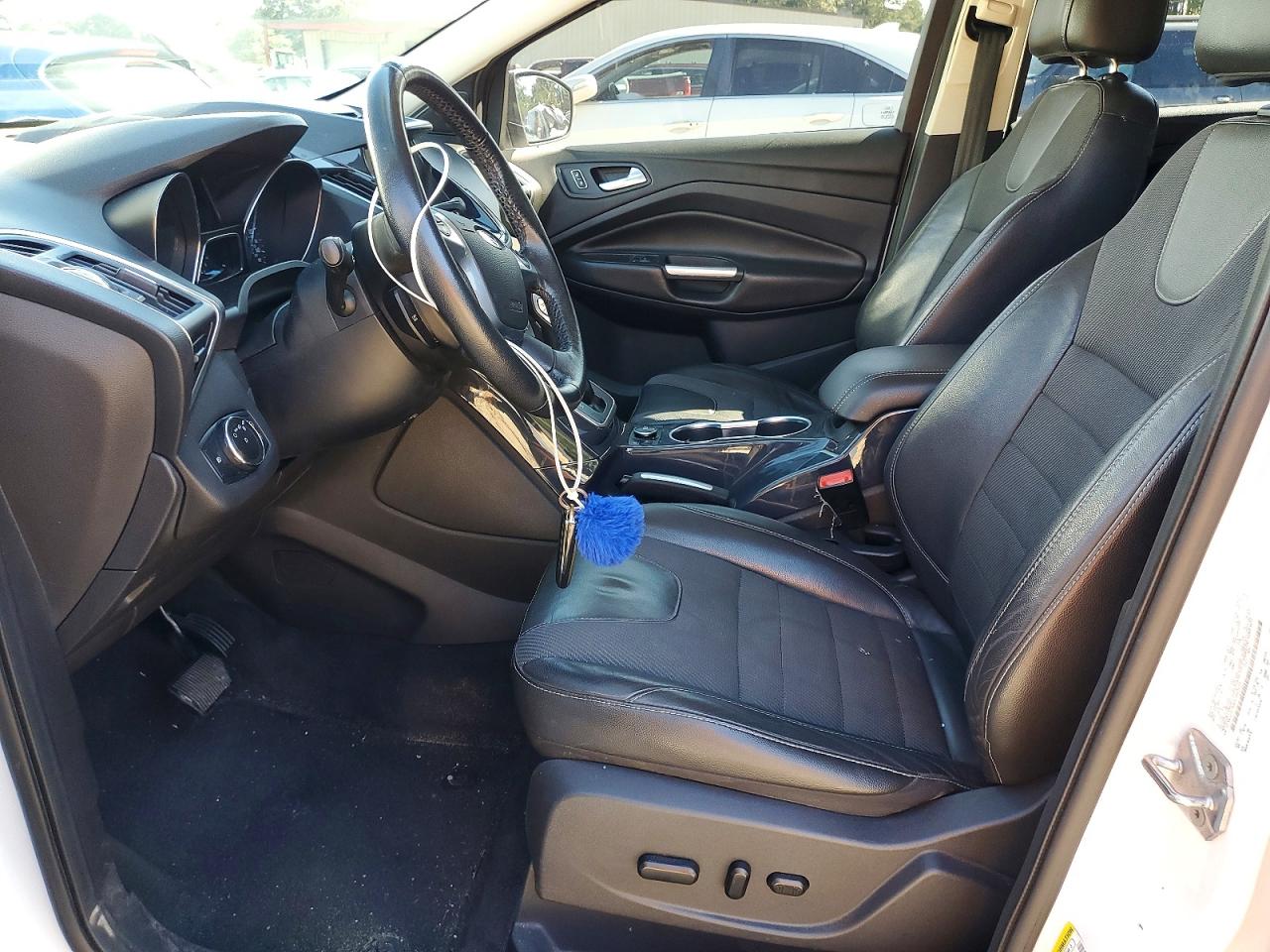 2013 Ford Escape Titanium White vin: 1FMCU9J94DUB20445
