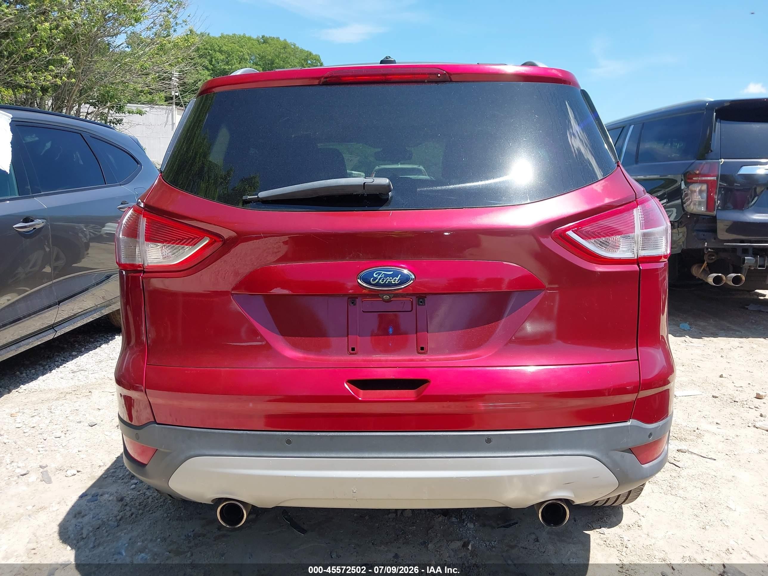 2013 Ford Escape Titanium Burgundy vin: 1FMCU9J94DUB49380
