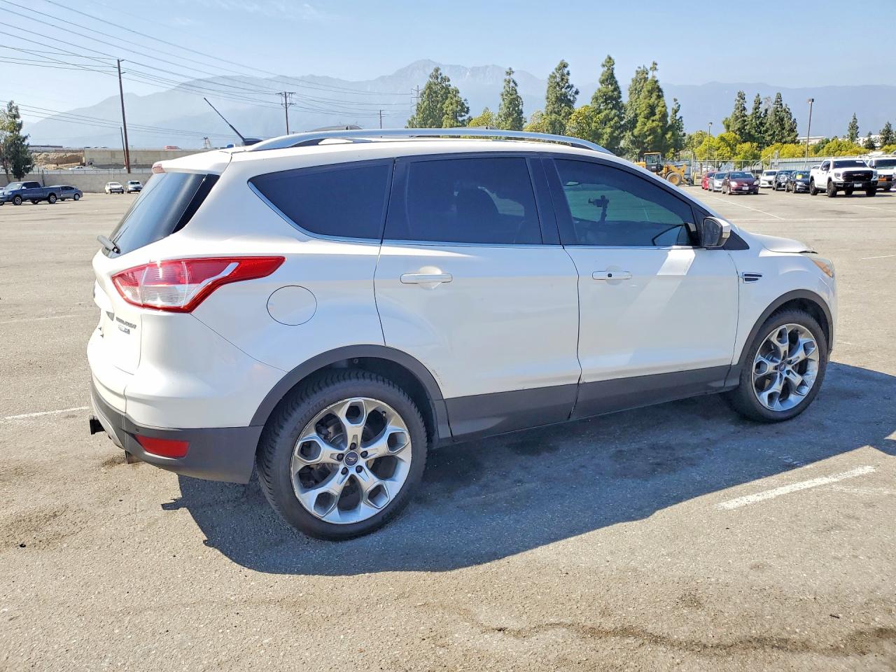 2013 Ford Escape Titanium White vin: 1FMCU9J94DUB64686