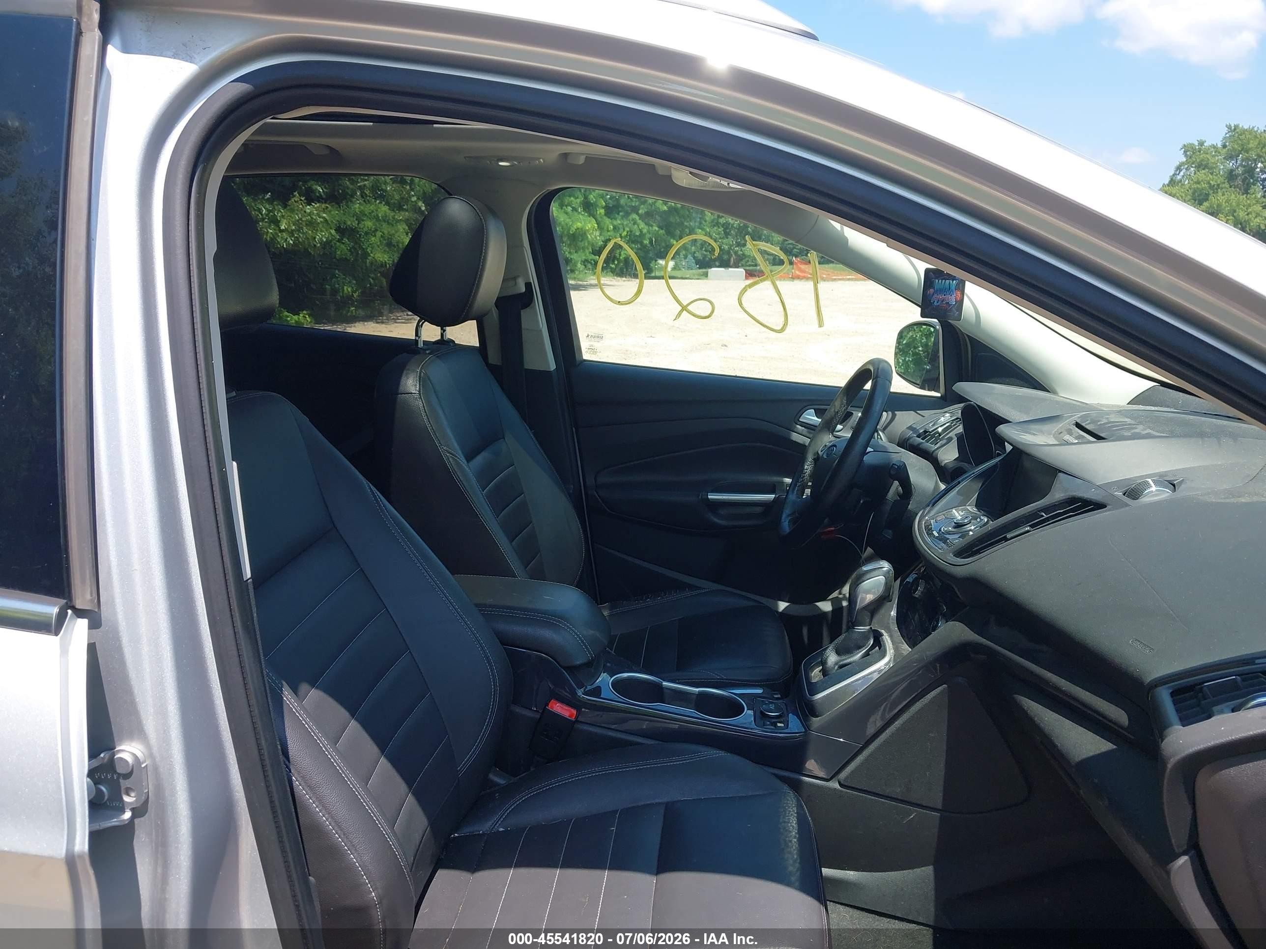 2014 Ford Escape Titanium Silver vin: 1FMCU9J94EUA59227