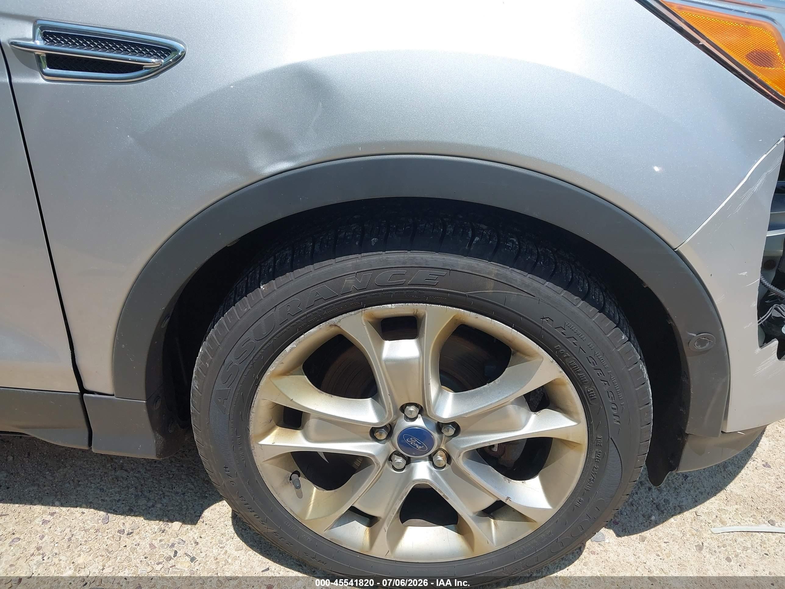 2014 Ford Escape Titanium Silver vin: 1FMCU9J94EUA59227