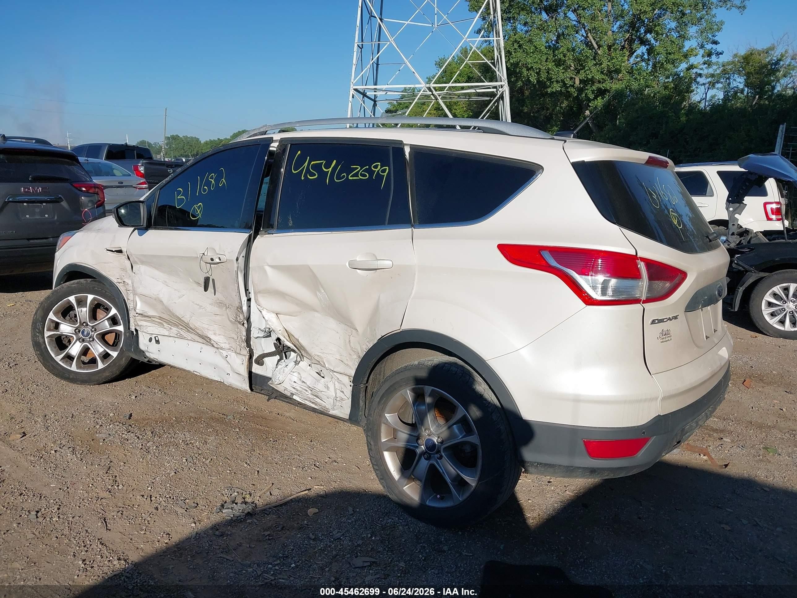 2014 Ford Escape Titanium Белый vin: 1FMCU9J94EUB11682