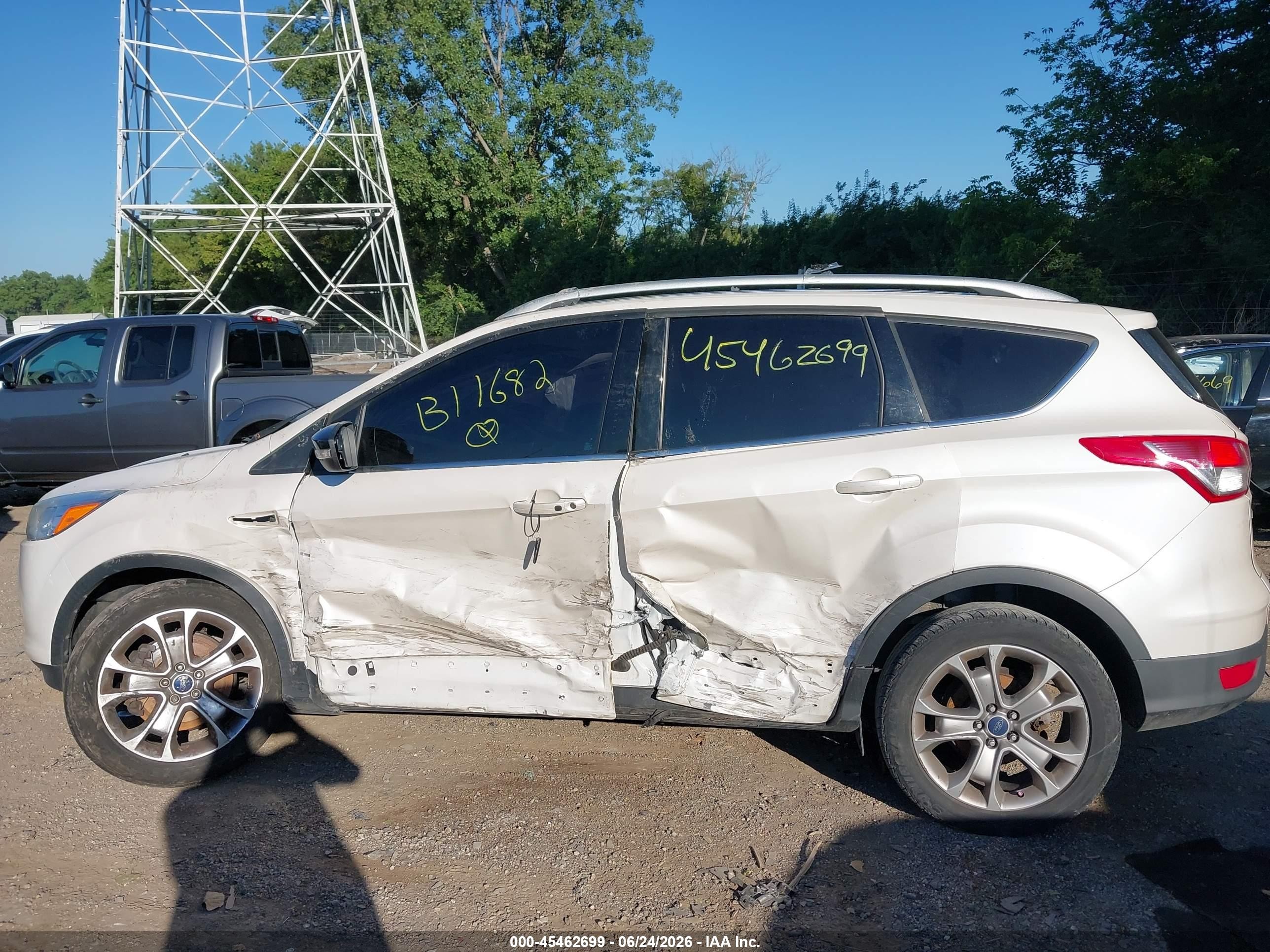 2014 Ford Escape Titanium Белый vin: 1FMCU9J94EUB11682