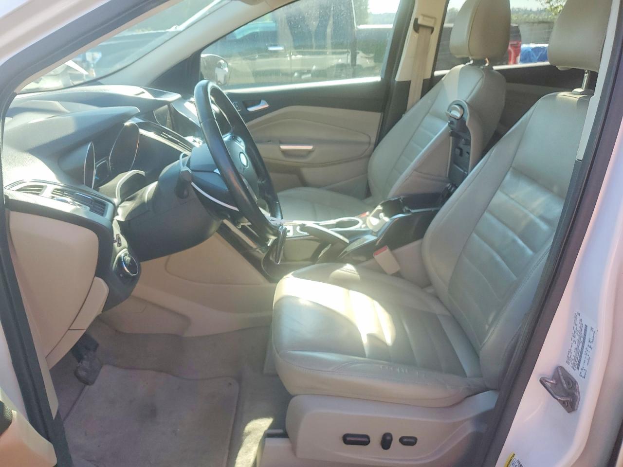 2014 Ford Escape Titanium White vin: 1FMCU9J94EUB94501