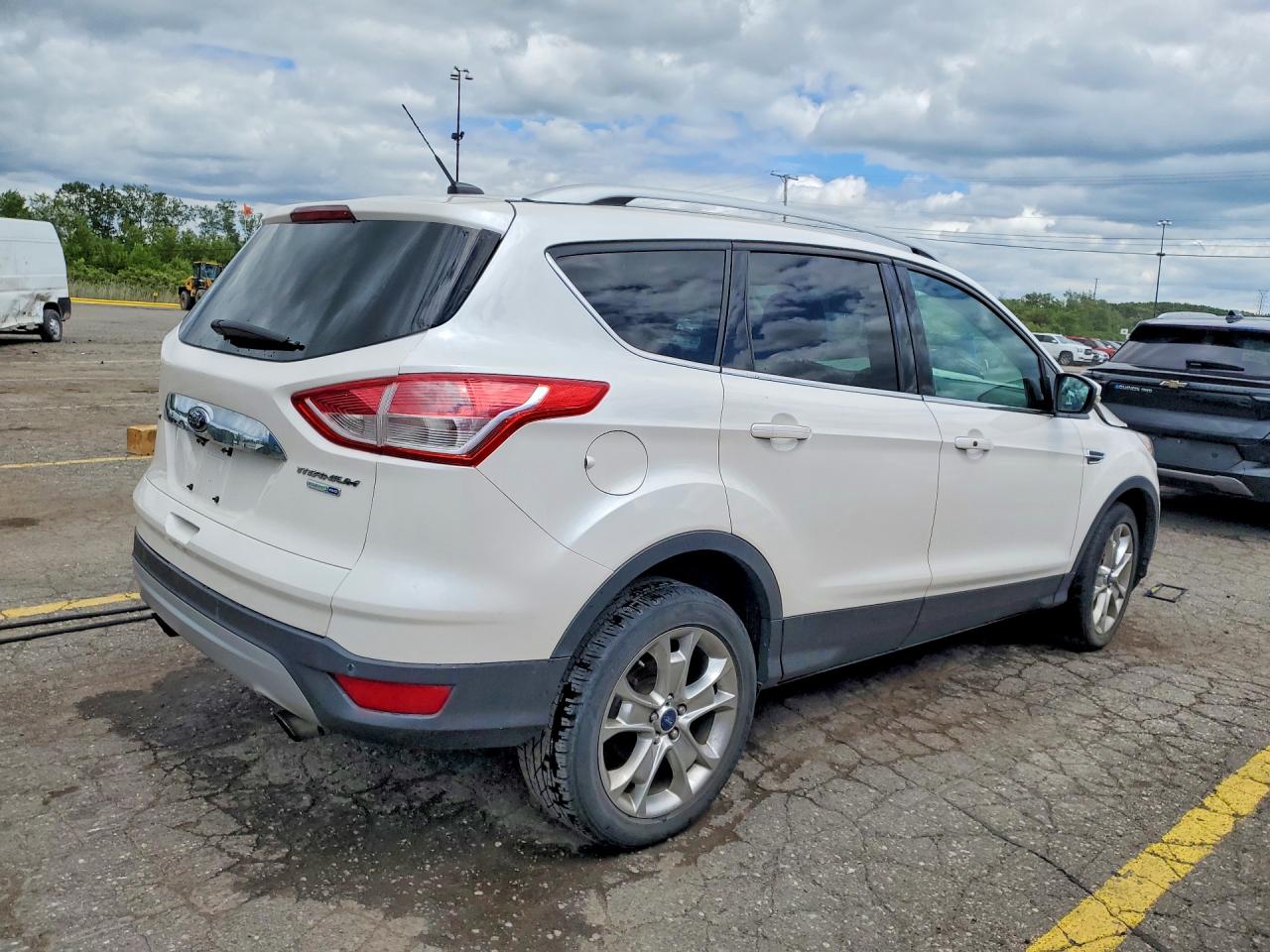 2014 Ford Escape Titanium White vin: 1FMCU9J94EUC20336