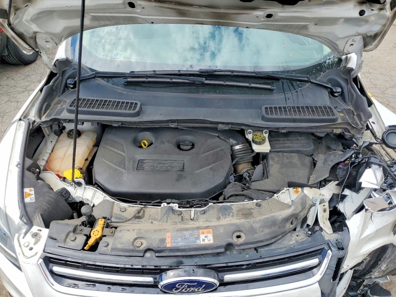 2014 Ford Escape Titanium White vin: 1FMCU9J94EUC20336
