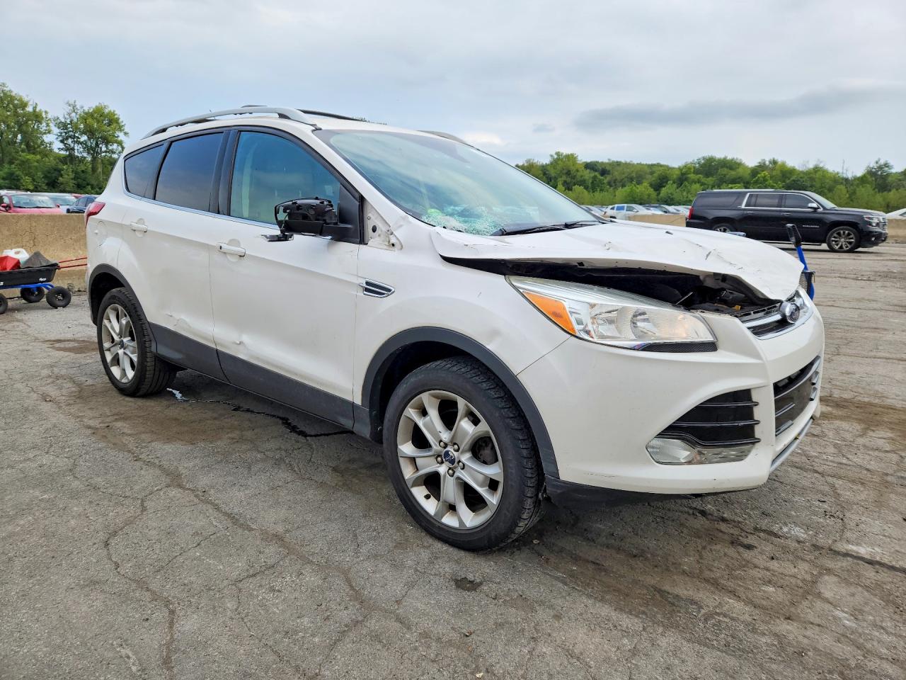 2014 Ford Escape Titanium White vin: 1FMCU9J94EUC33877