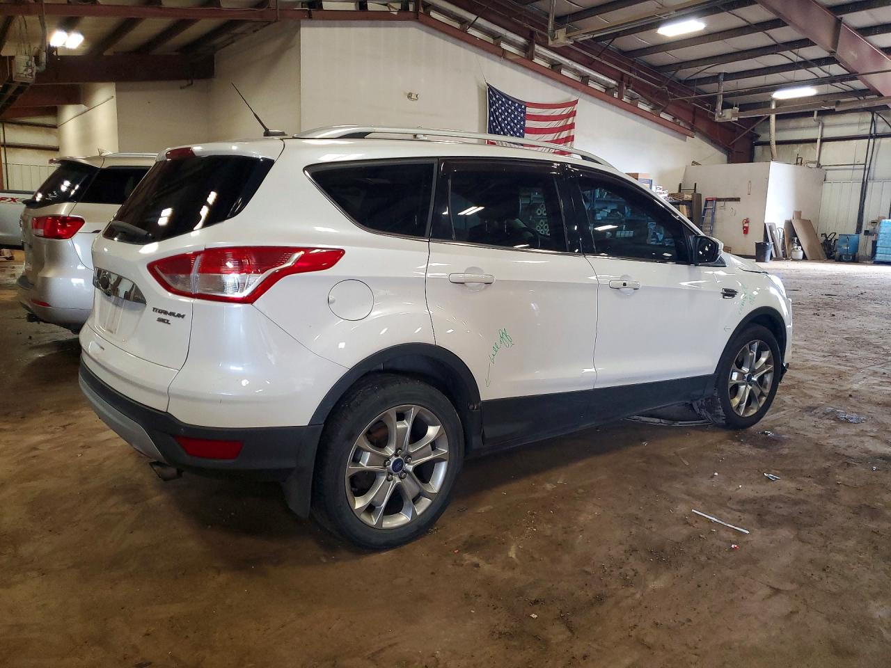 2014 Ford Escape Titanium White vin: 1FMCU9J94EUD61648