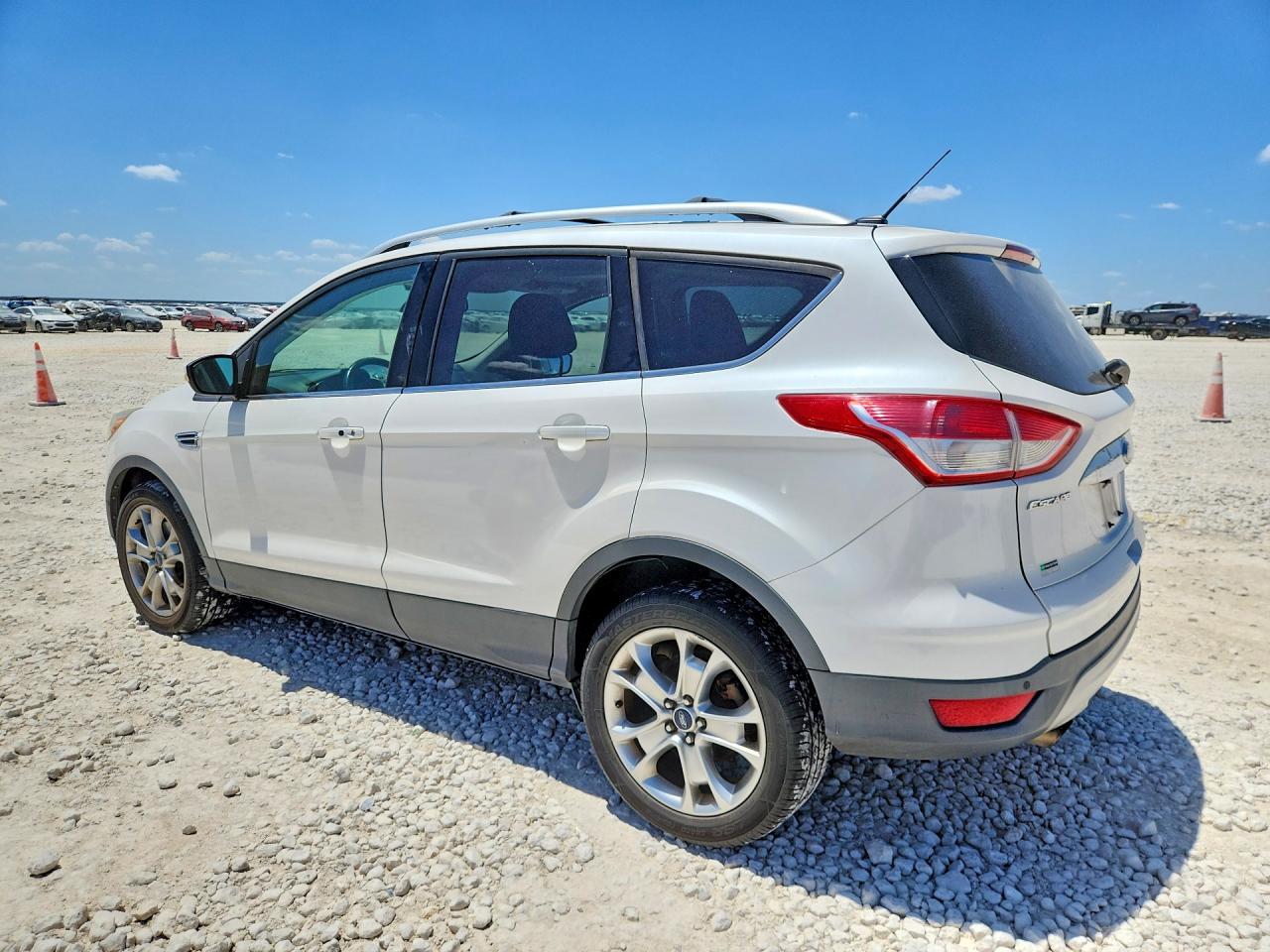 2015 Ford Escape Titanium White vin: 1FMCU9J94FUA06142