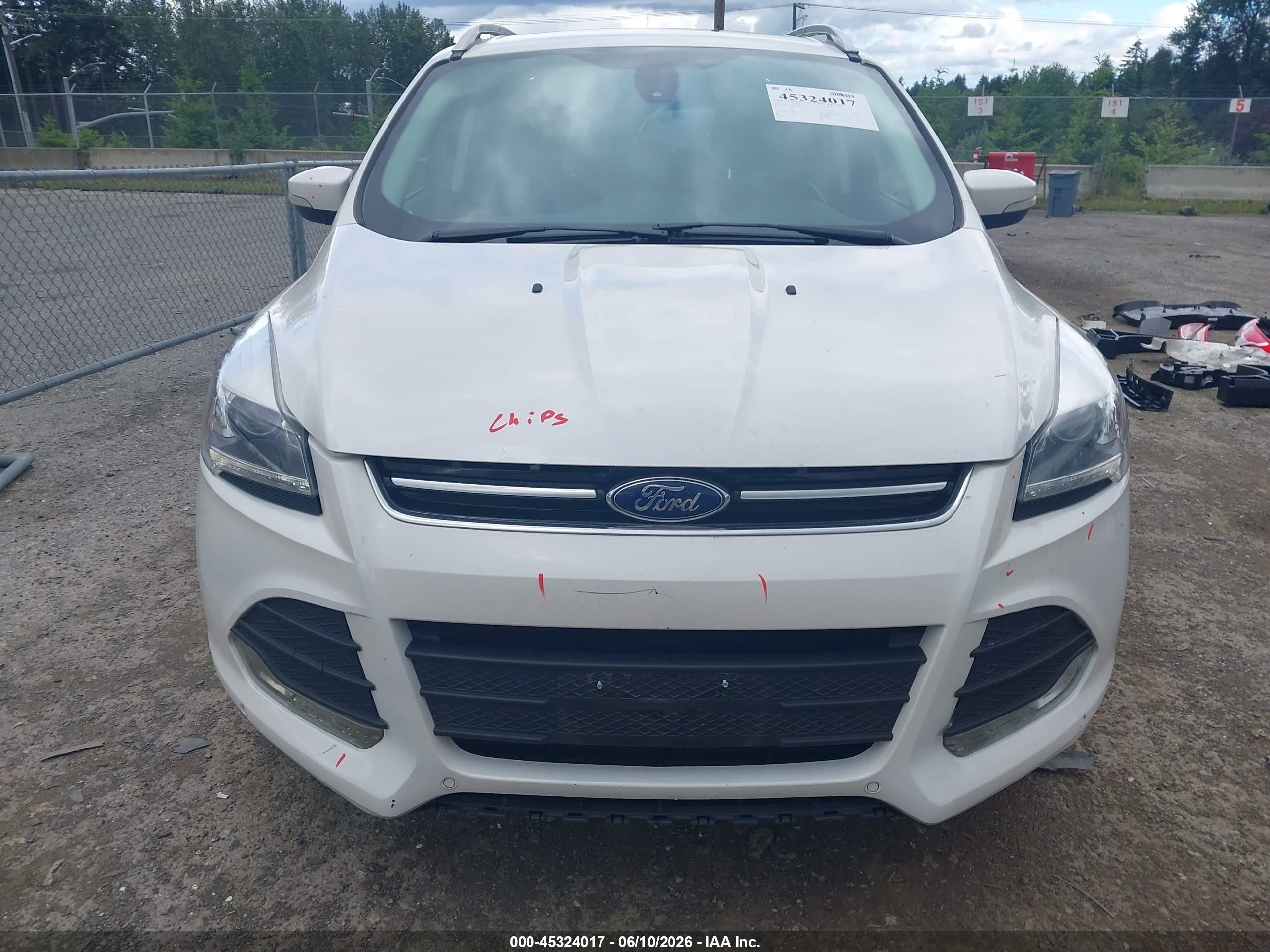 2015 Ford Escape Titanium White vin: 1FMCU9J94FUB96508