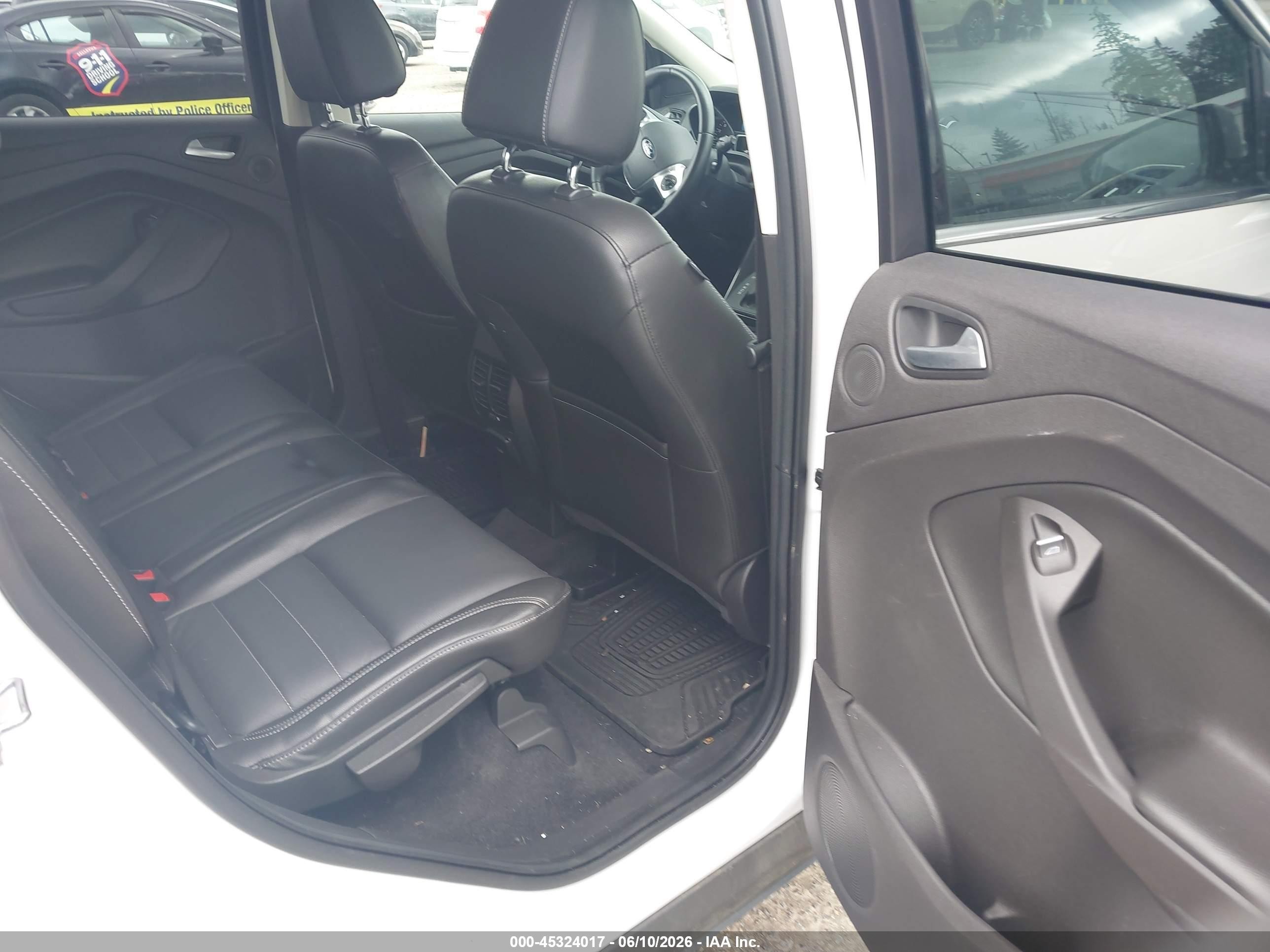 2015 Ford Escape Titanium White vin: 1FMCU9J94FUB96508