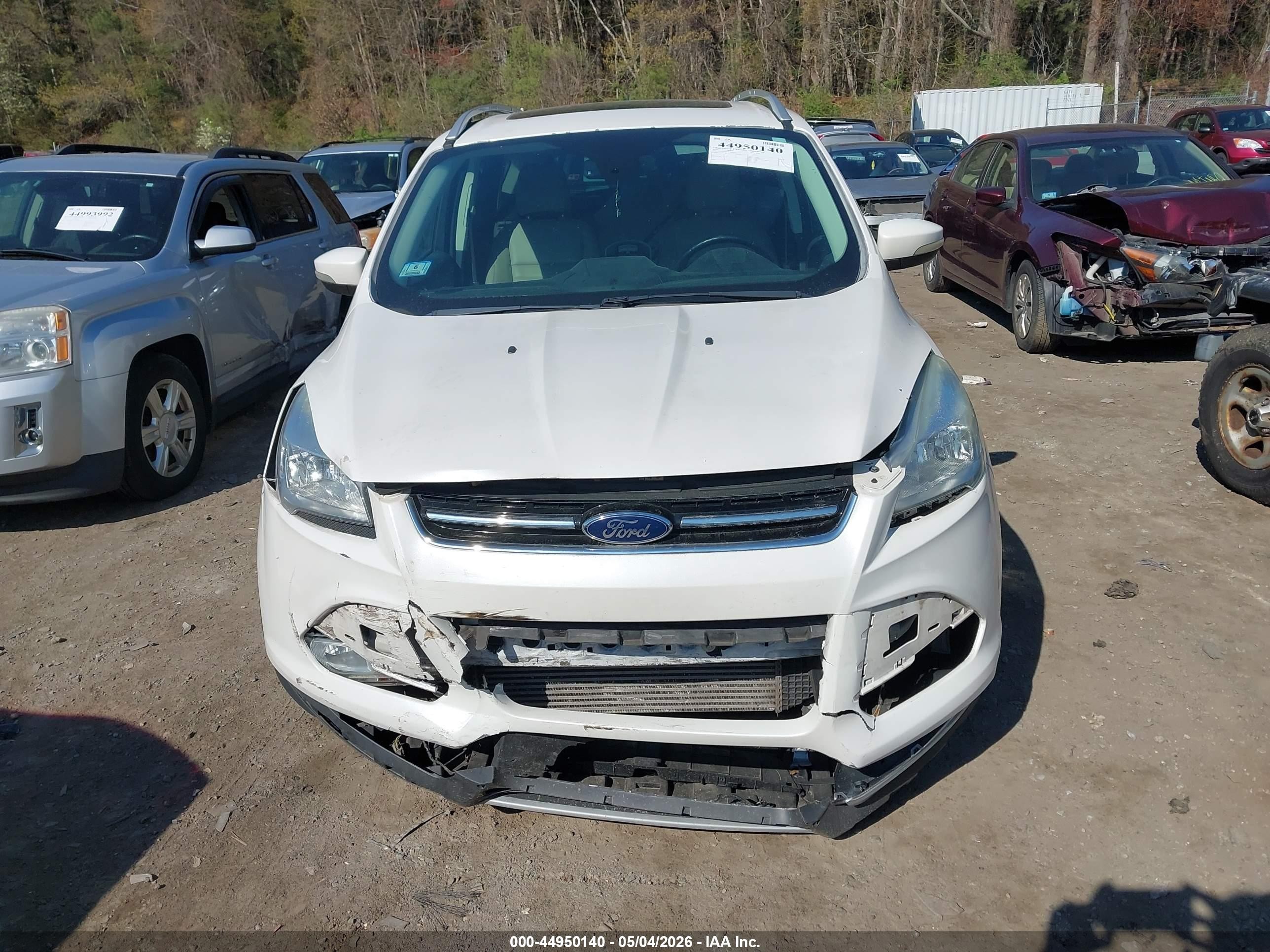 2016 Ford Escape Titanium White vin: 1FMCU9J94GUB65101