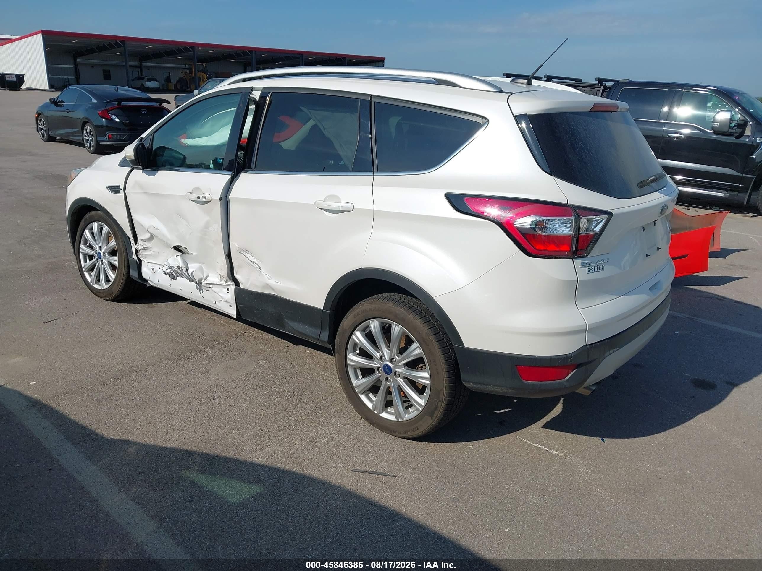 2017 Ford Escape Titanium White vin: 1FMCU9J94HUD41131