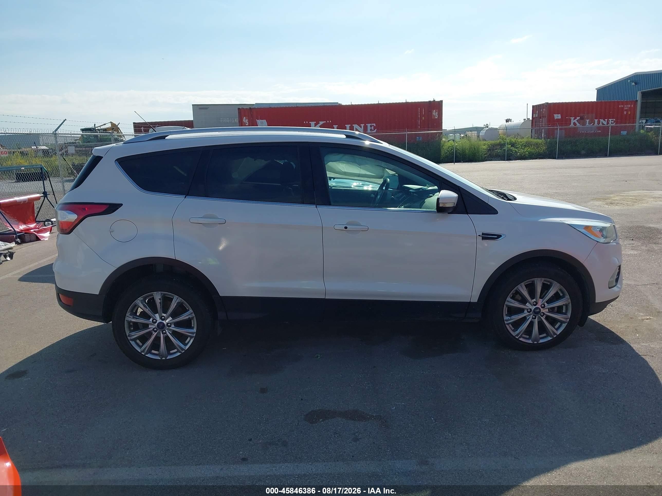 2017 Ford Escape Titanium White vin: 1FMCU9J94HUD41131