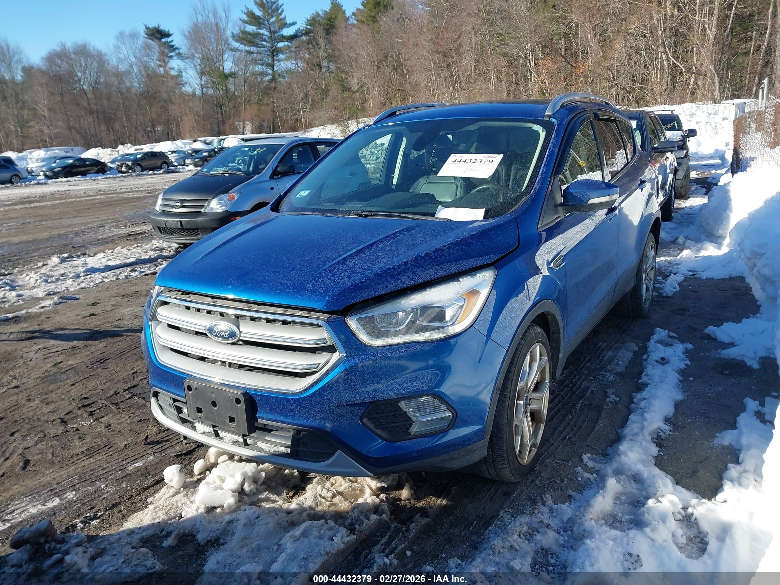 2019 Ford Escape Titanium Синий vin: 1FMCU9J94KUB11063