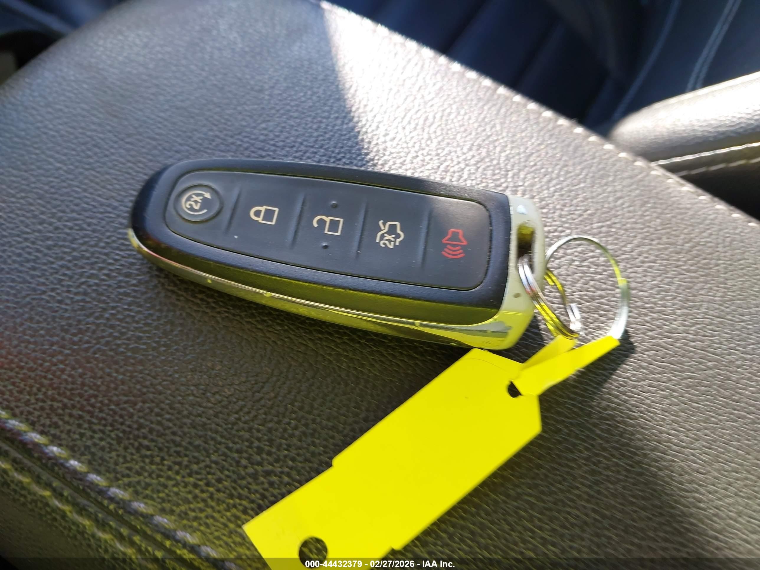 2019 Ford Escape Titanium Синий vin: 1FMCU9J94KUB11063