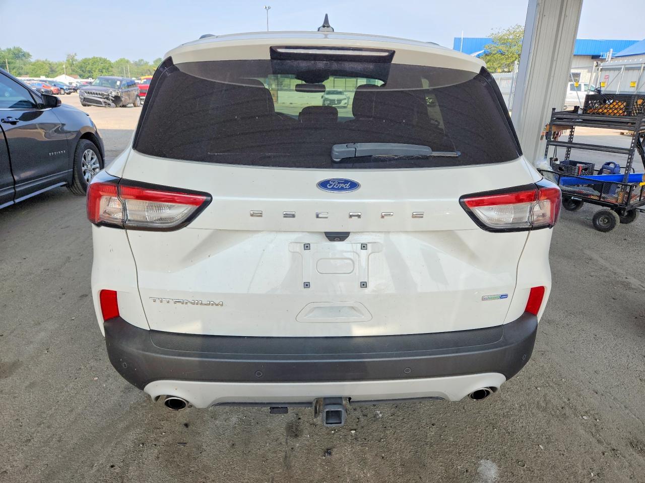 2020 Ford Escape Titanium White vin: 1FMCU9J94LUA98915