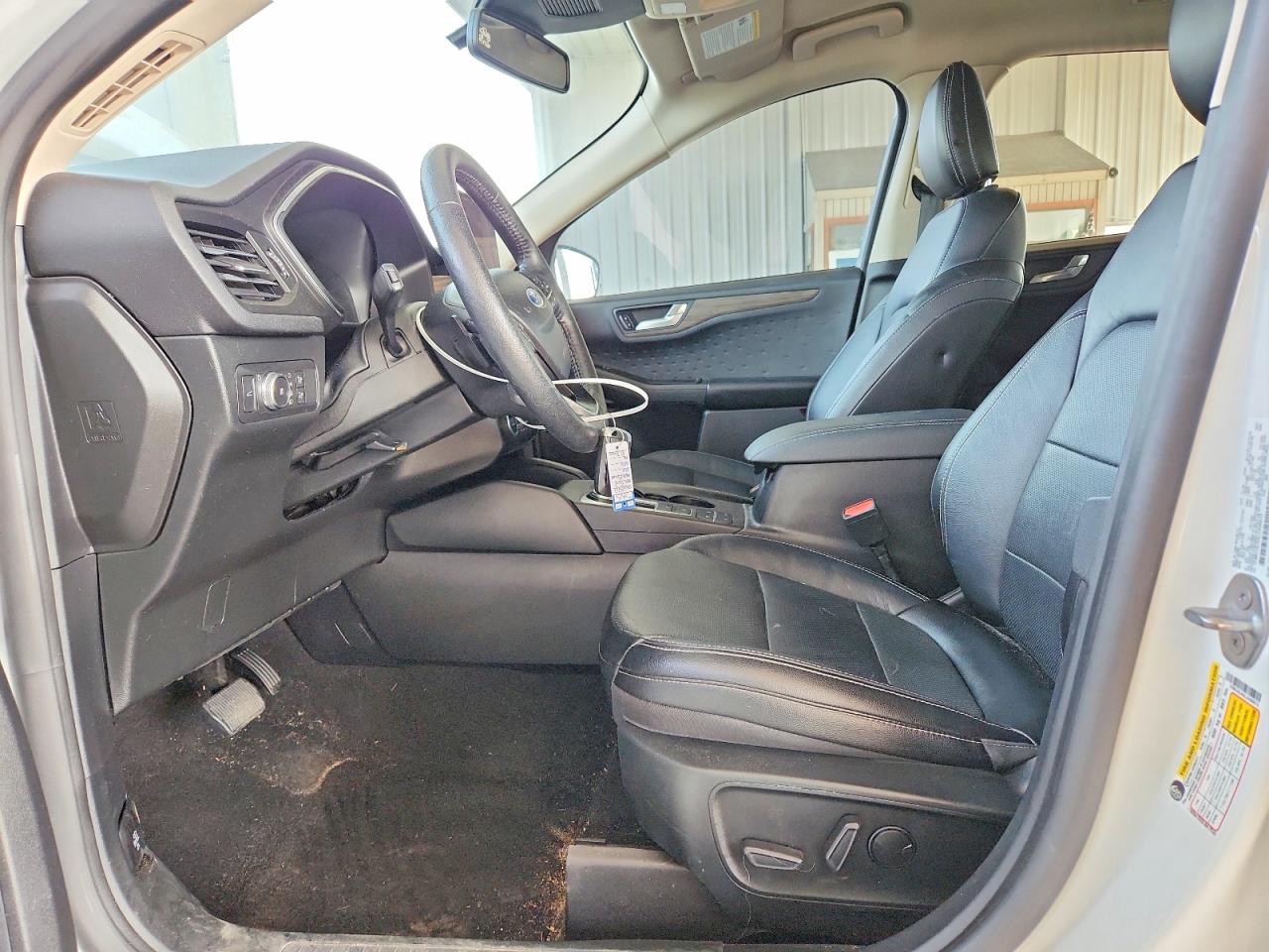 2020 Ford Escape Titanium White vin: 1FMCU9J94LUA98915