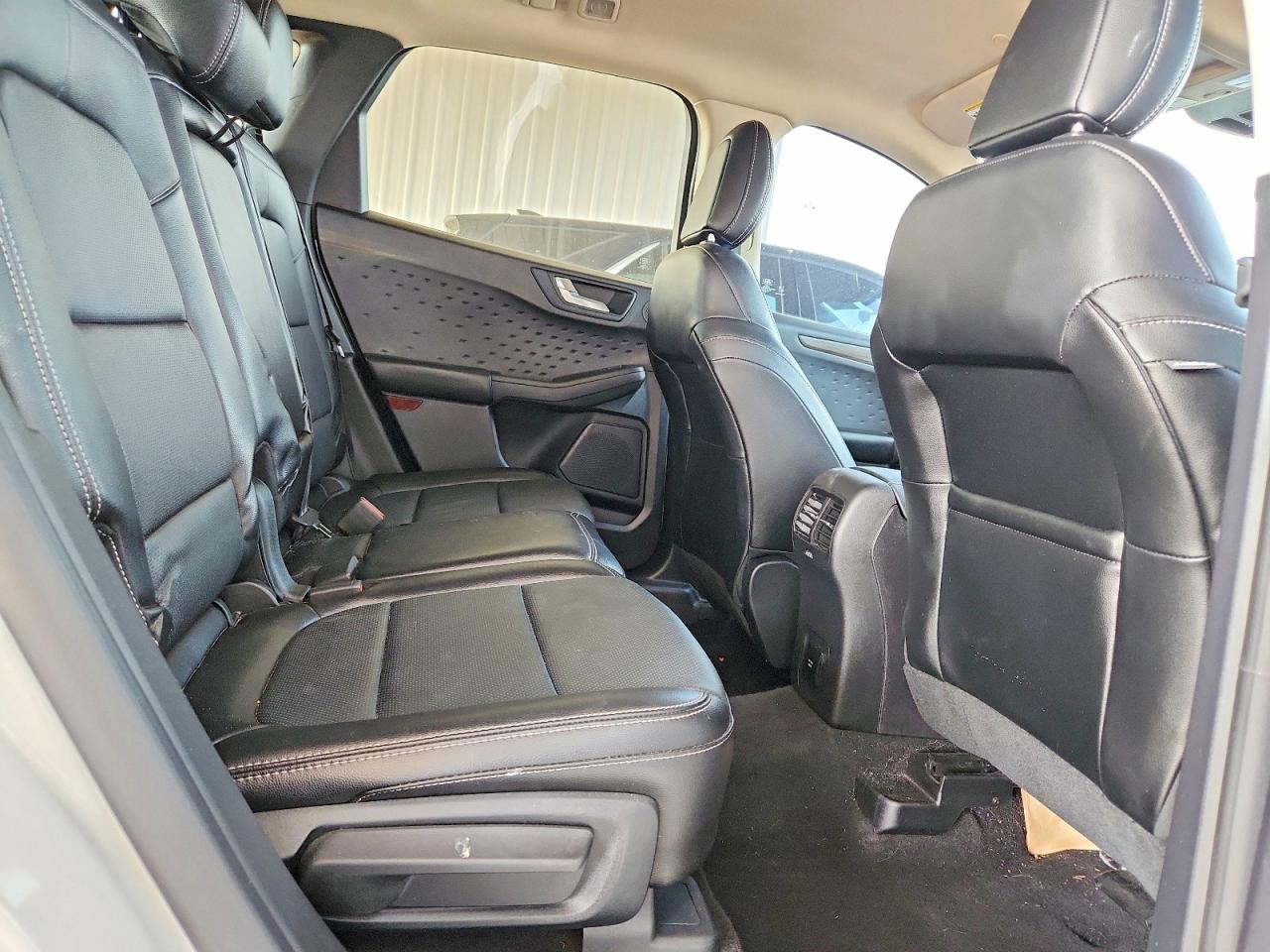 2020 Ford Escape Titanium White vin: 1FMCU9J94LUA98915