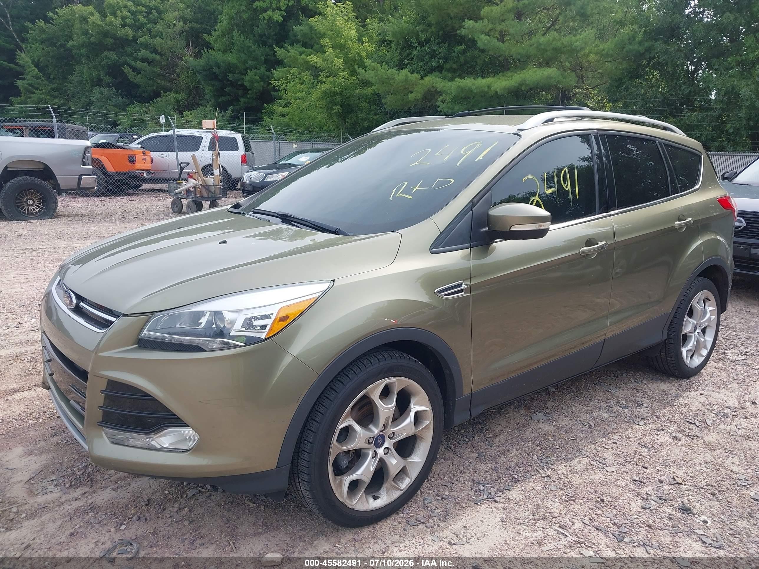 2013 Ford Escape Titanium Green vin: 1FMCU9J95DUB52093