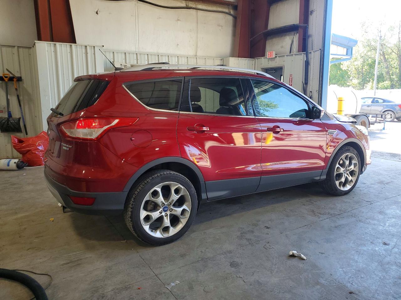 2013 Ford Escape Titanium Burgundy vin: 1FMCU9J95DUC18643