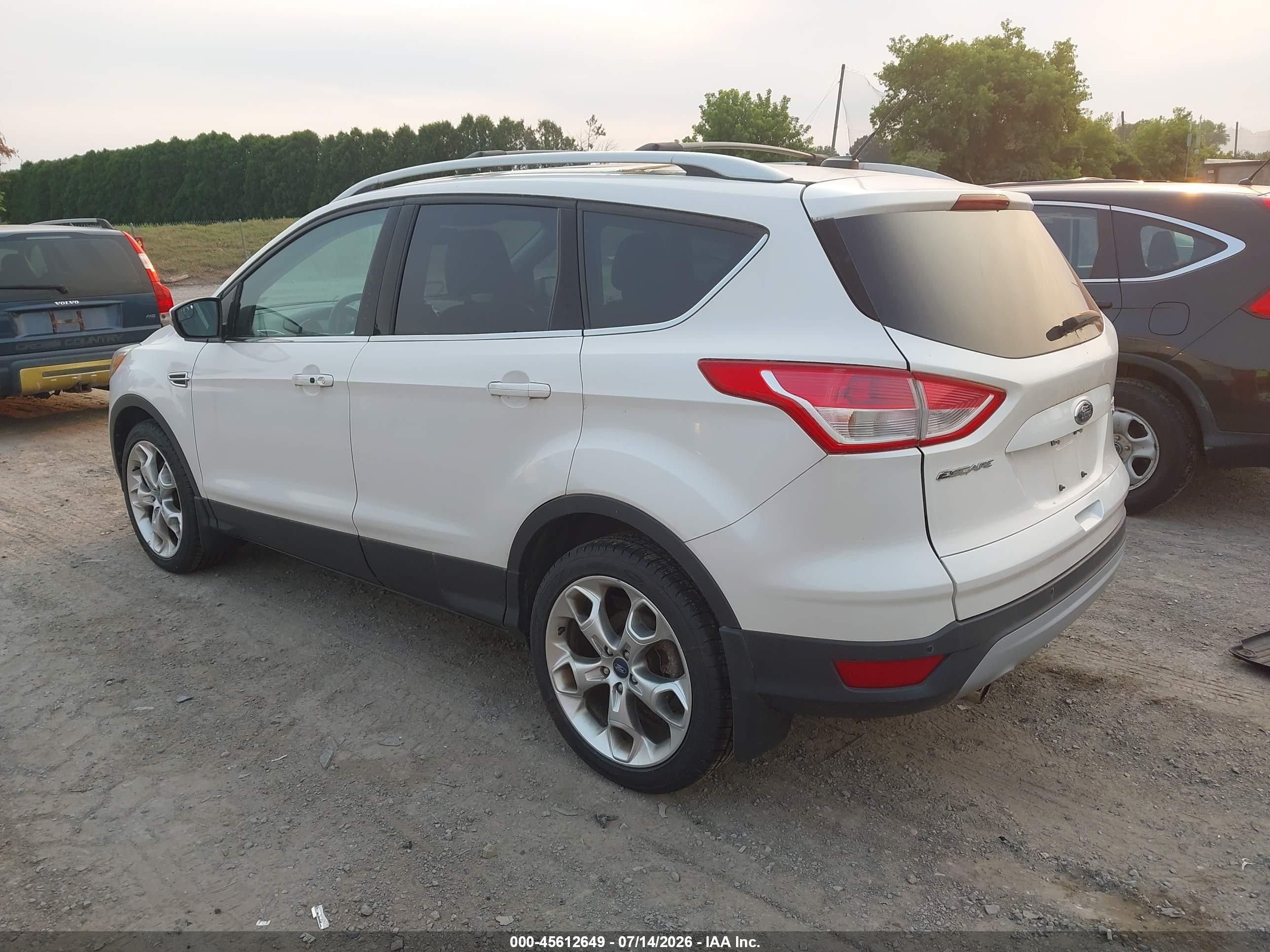 2013 Ford Escape Titanium White vin: 1FMCU9J95DUC30906