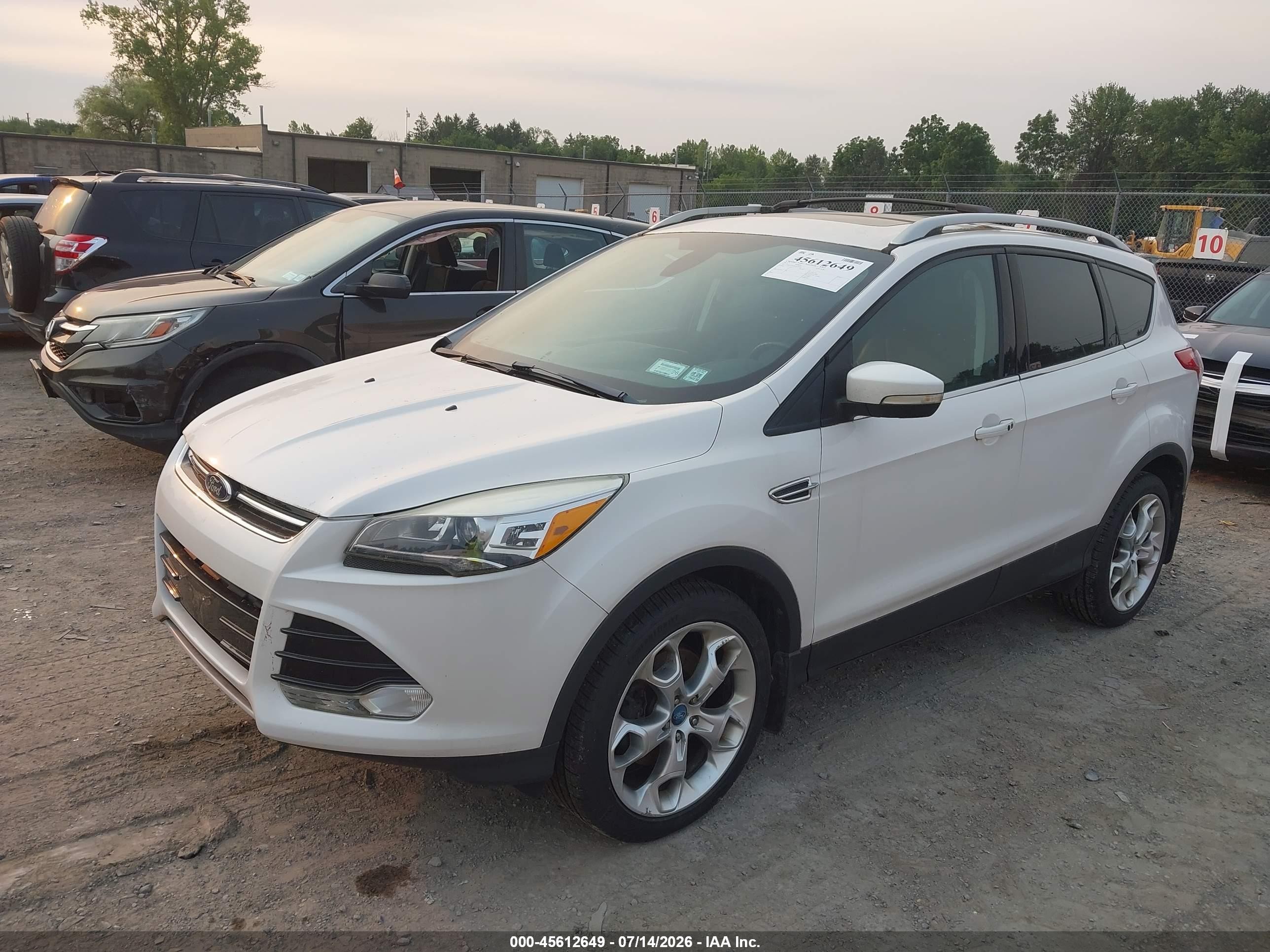 2013 Ford Escape Titanium White vin: 1FMCU9J95DUC30906