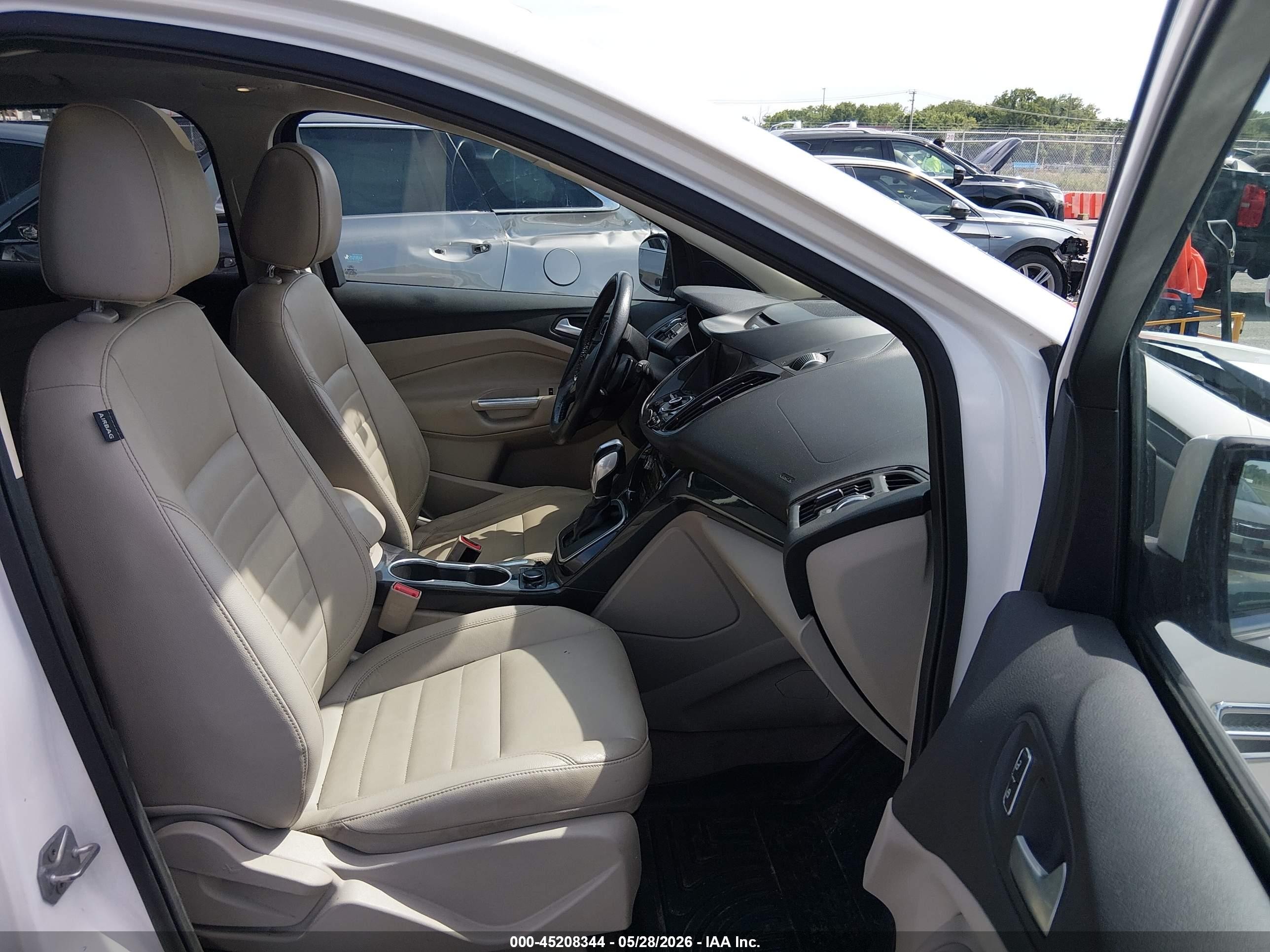 2014 Ford Escape Titanium White vin: 1FMCU9J95EUB61703