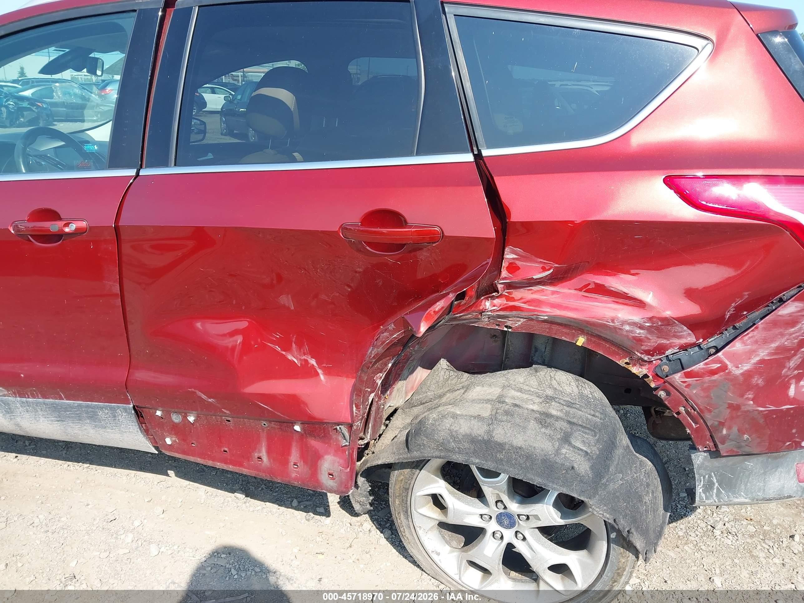 2014 Ford Escape Titanium Красный vin: 1FMCU9J95EUE09027