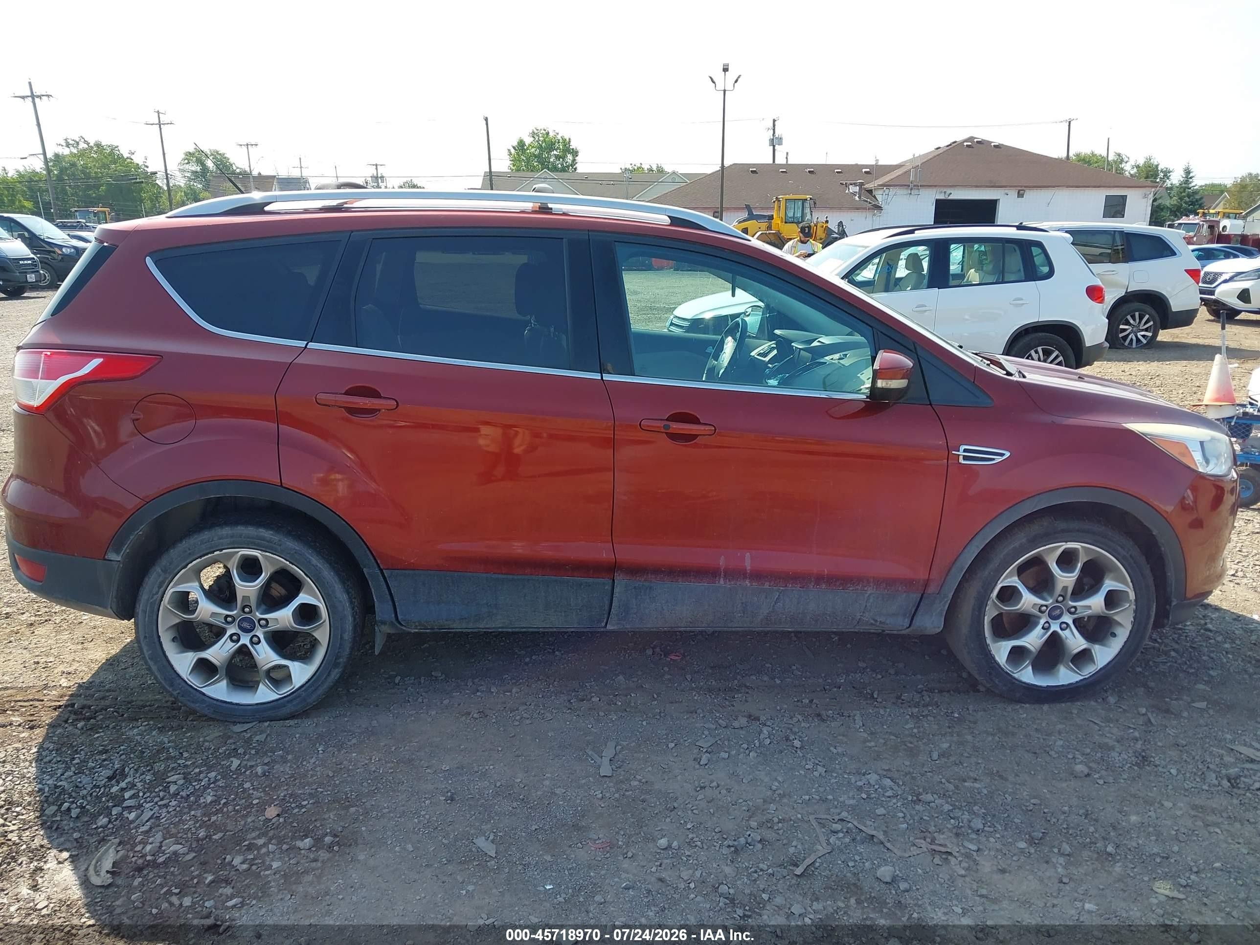 2014 Ford Escape Titanium Красный vin: 1FMCU9J95EUE09027