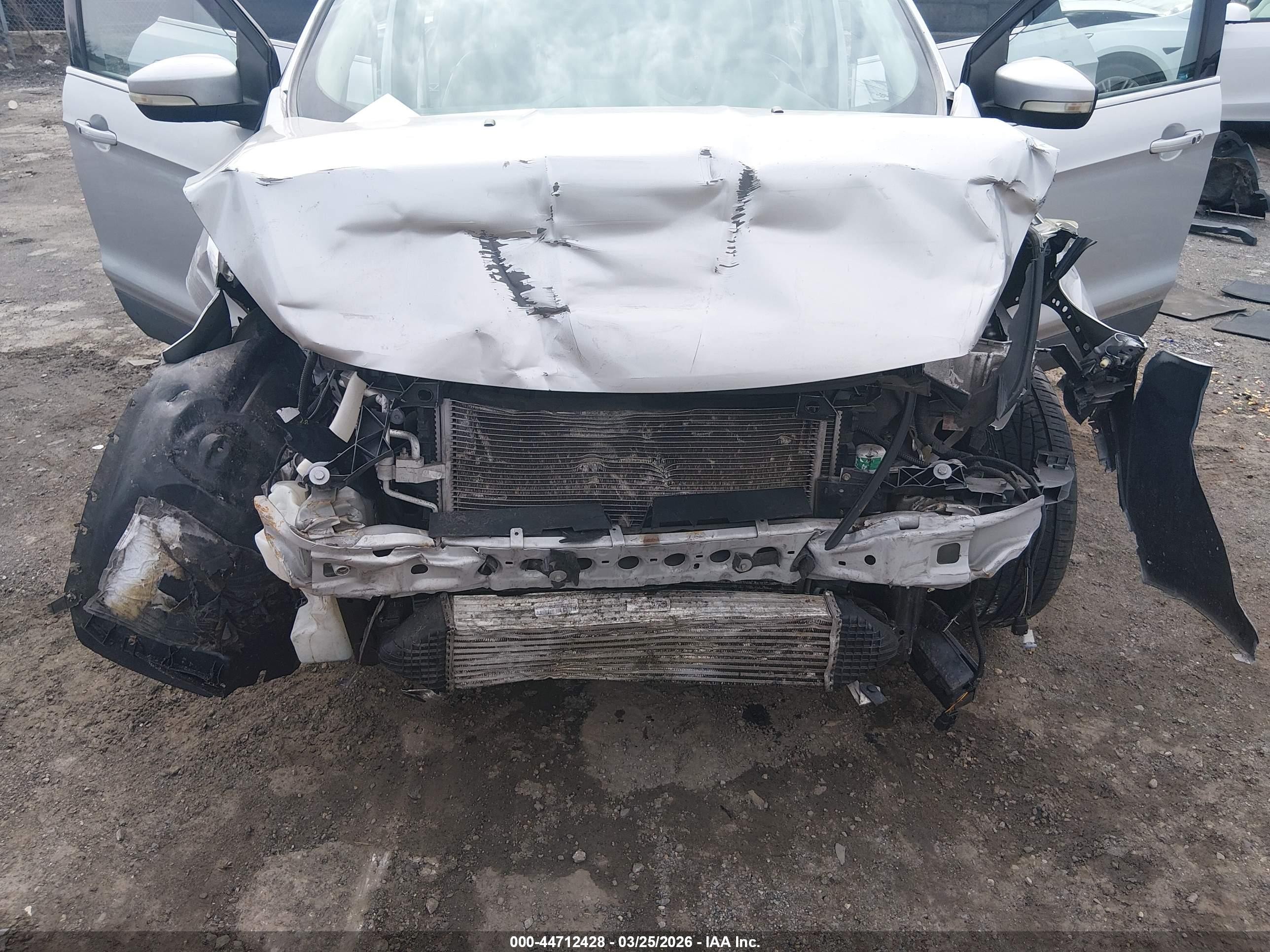 2014 Ford Escape Titanium Silver vin: 1FMCU9J95EUE19945