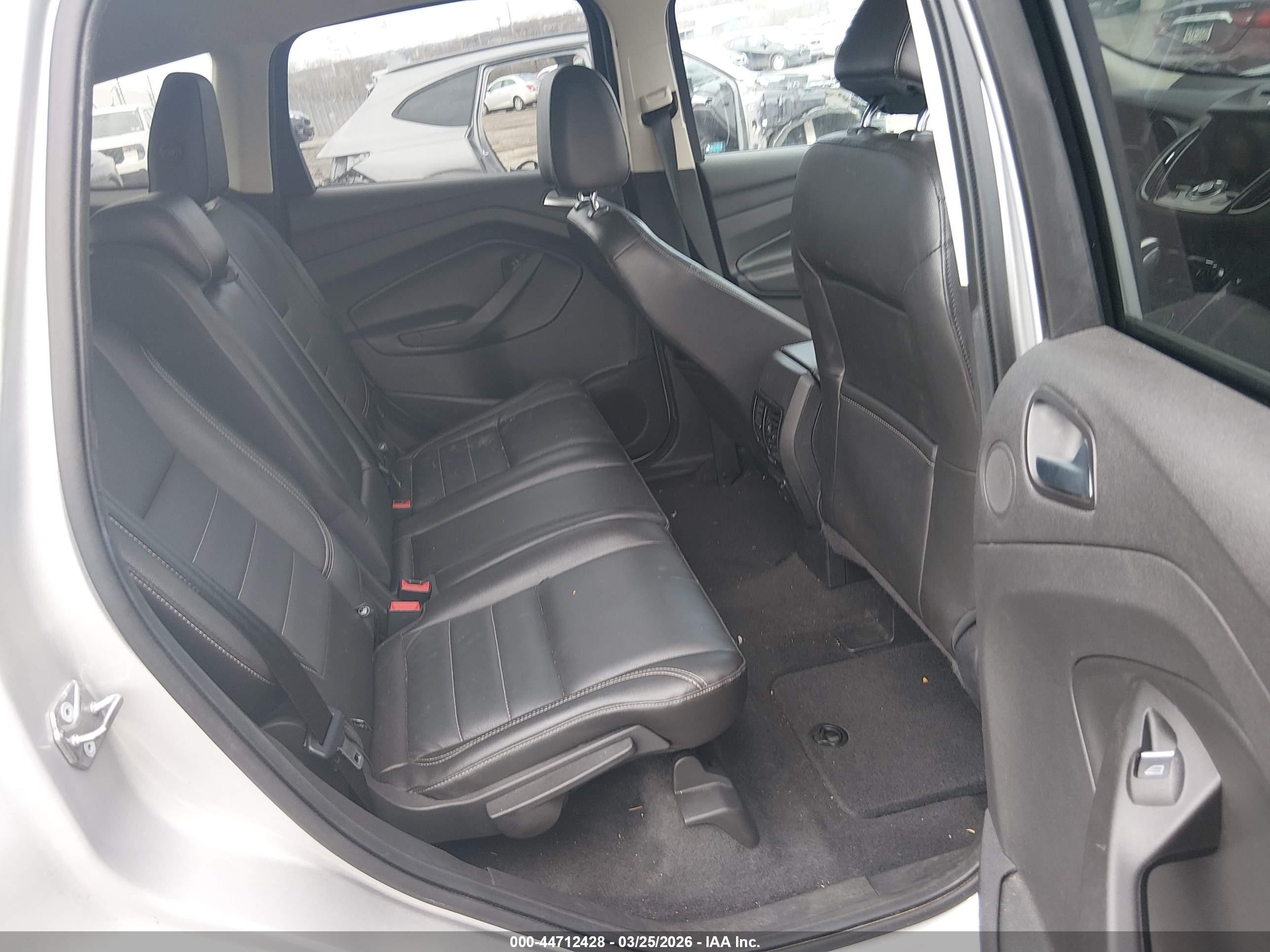 2014 Ford Escape Titanium Silver vin: 1FMCU9J95EUE19945